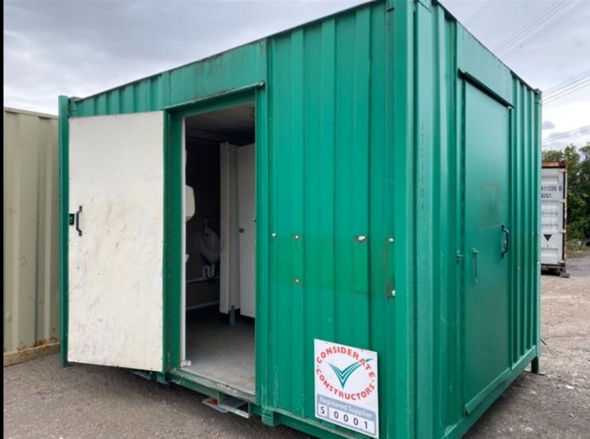 13ft 2 + 1 toilet block container - Image 2 of 13