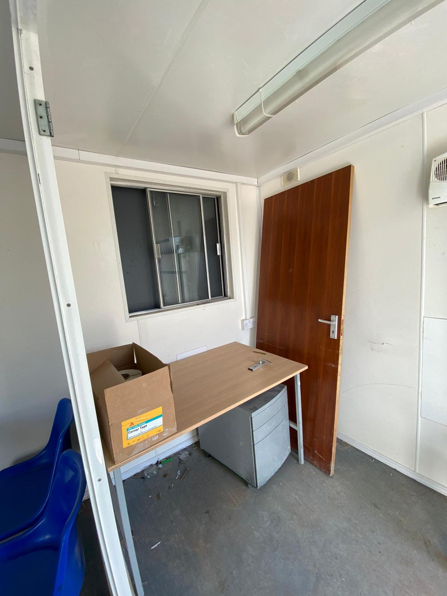 40ft x 10ft office, kitchen and toilet container cabin - Image 10 of 22