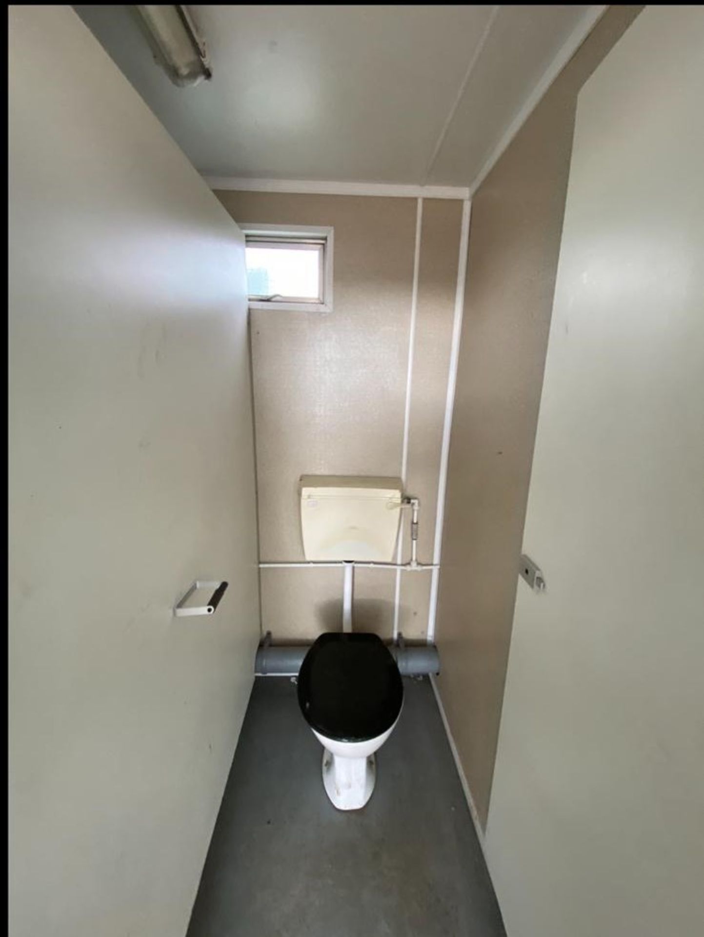 13ft 2 + 1 toilet block container - Image 13 of 13