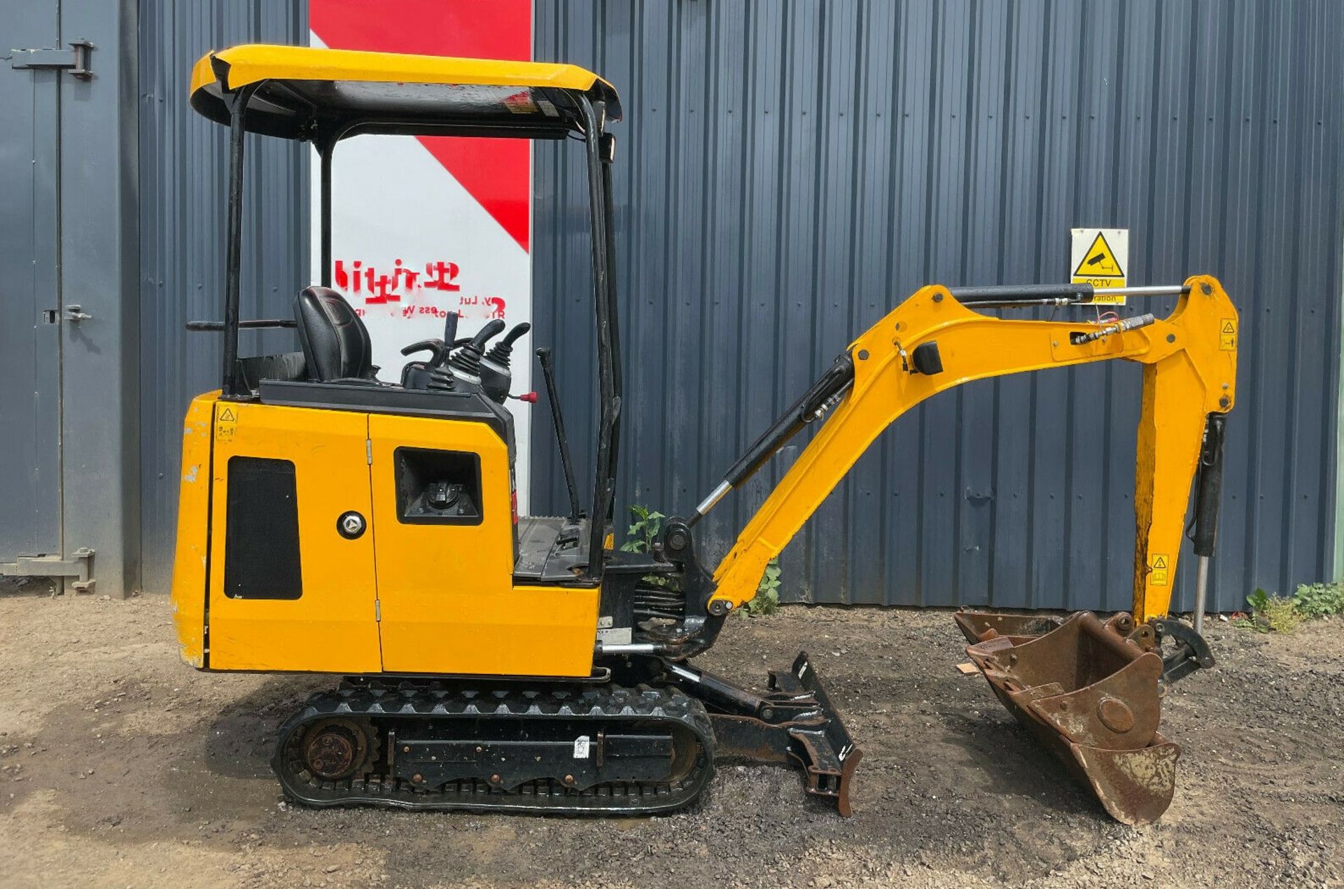 Jcb 15c-1 Mini Excavator 2018 - Image 7 of 8