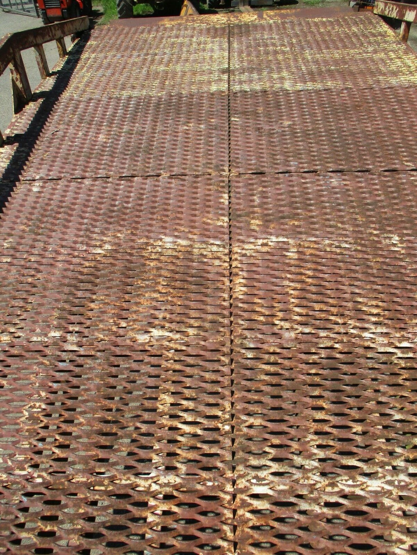 Container loading ramp - Image 6 of 10