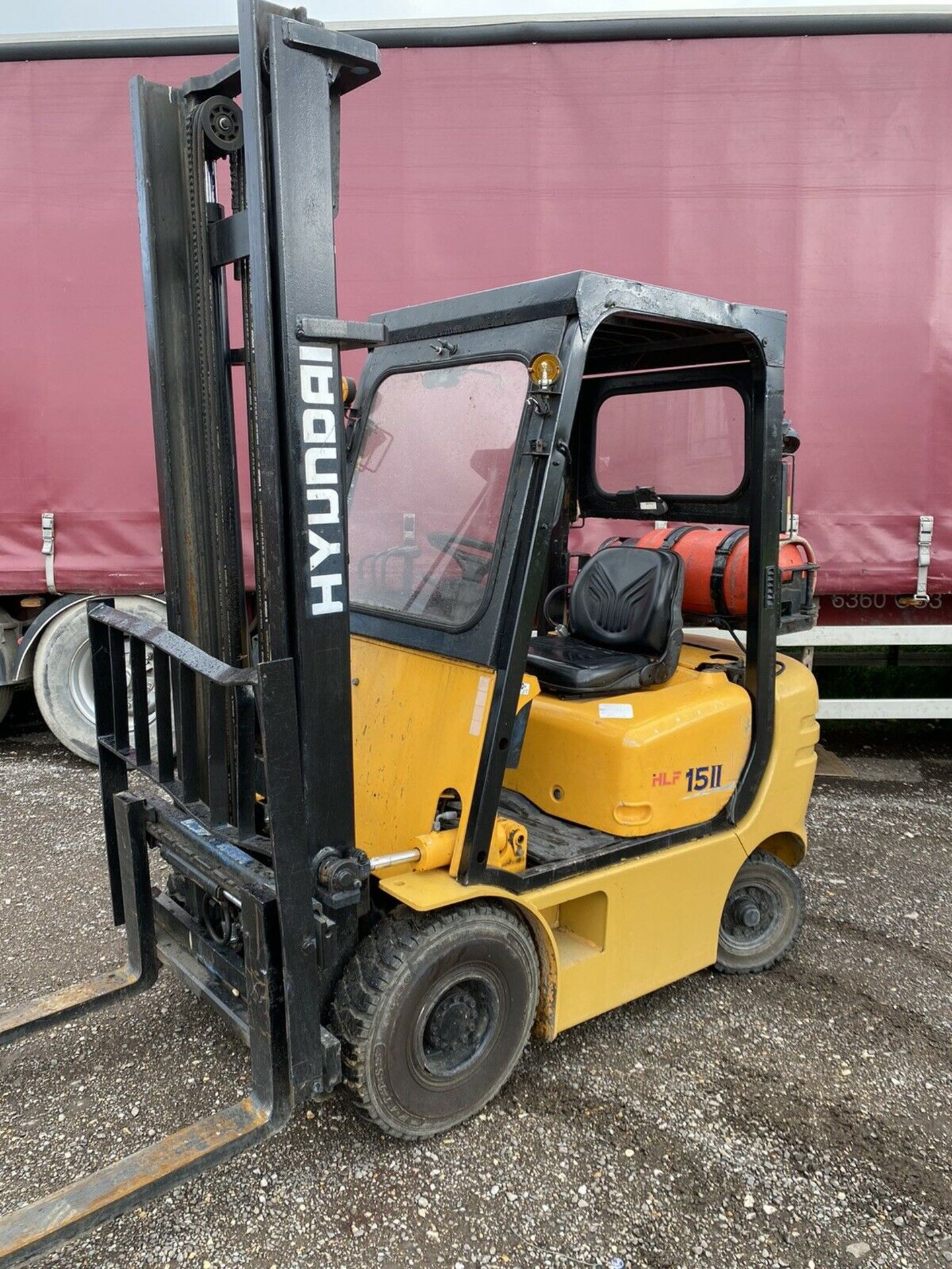 Hyundai gas forklift