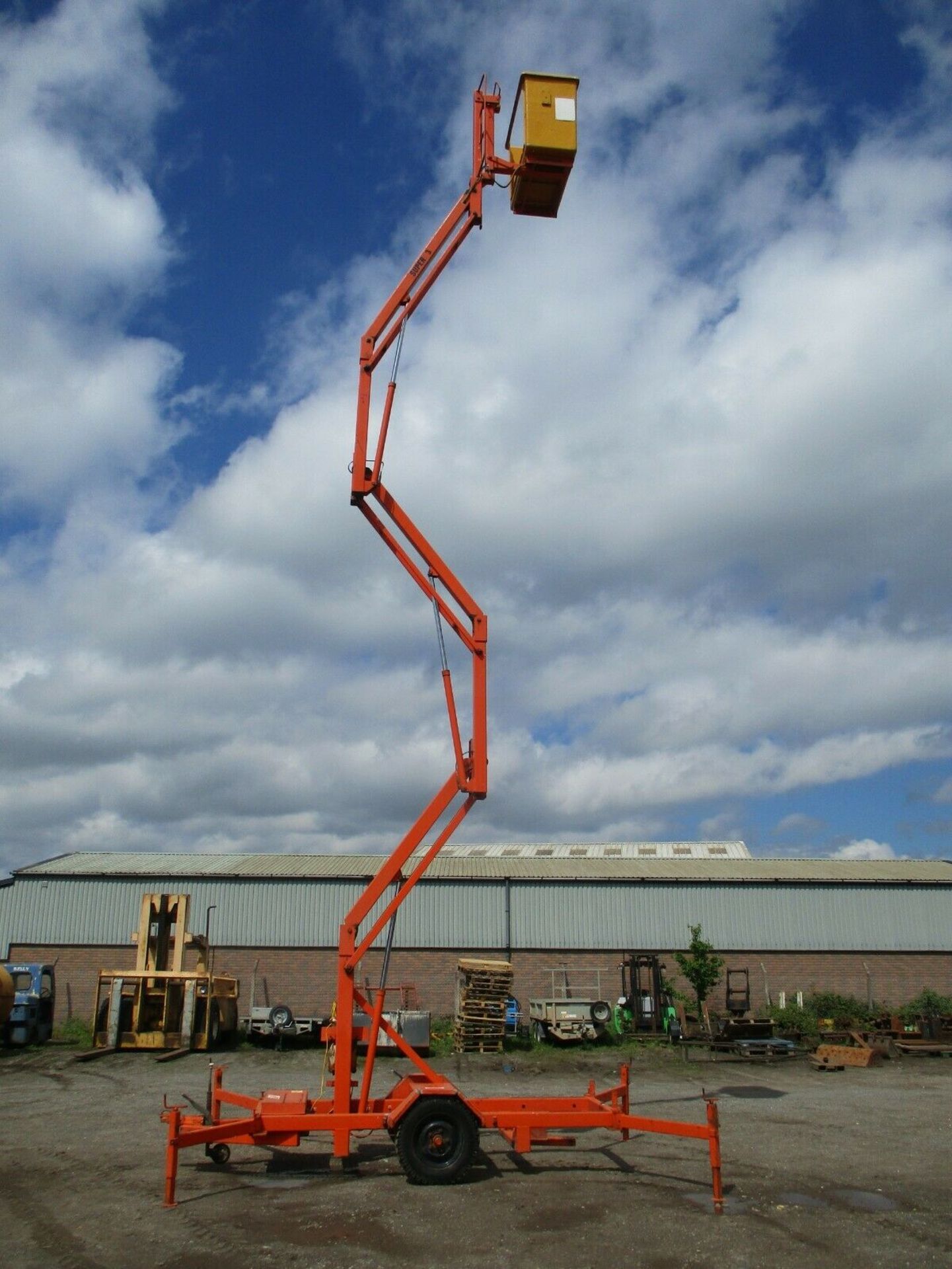 Simon topper cherry picker - Image 2 of 9