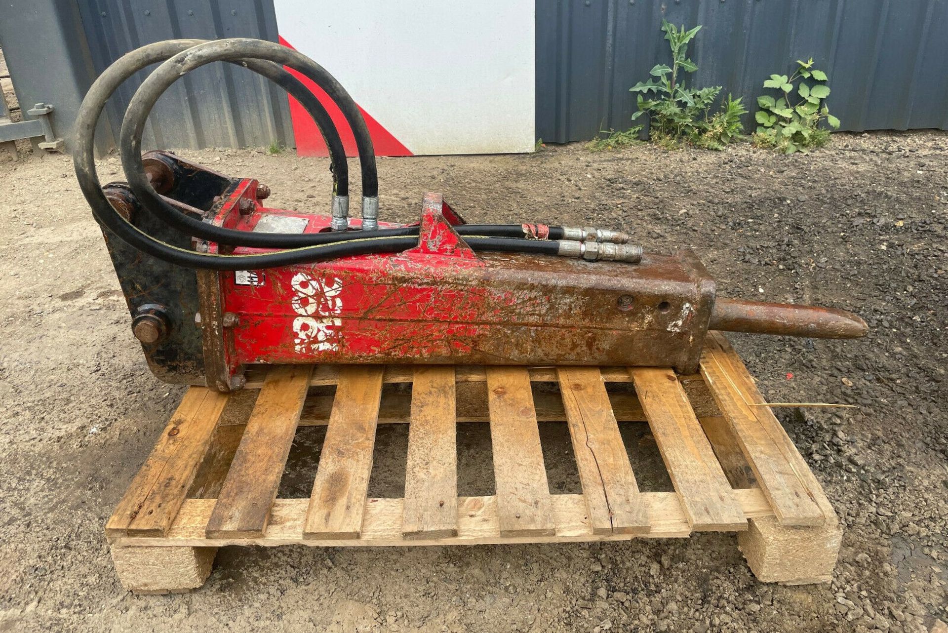 Socomec dms 300 hydraulic breaker 2014 max energy per blow: 700 j, require flow: 50 - 70 l/min,