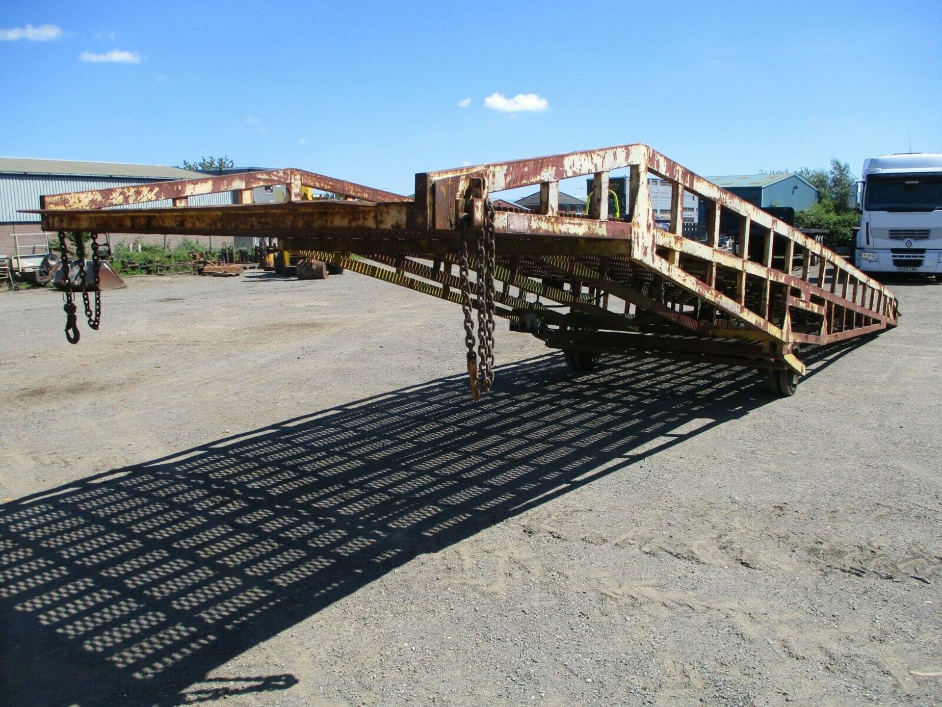 Container loading ramp - Image 8 of 10