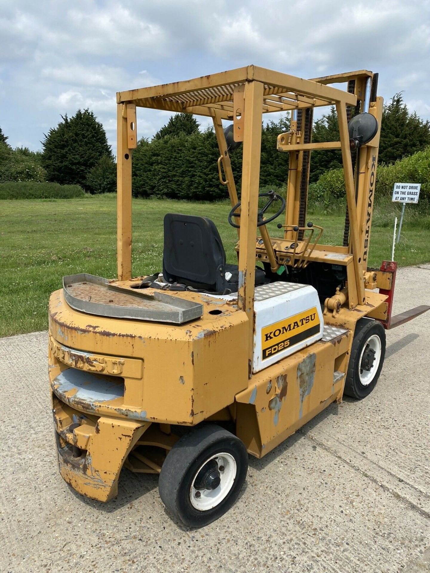 Komatsu diesel forklift - Image 3 of 5