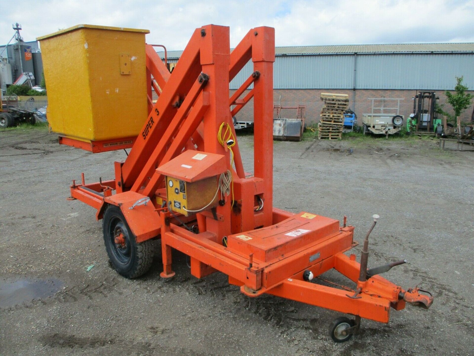 Simon topper cherry picker - Image 5 of 9