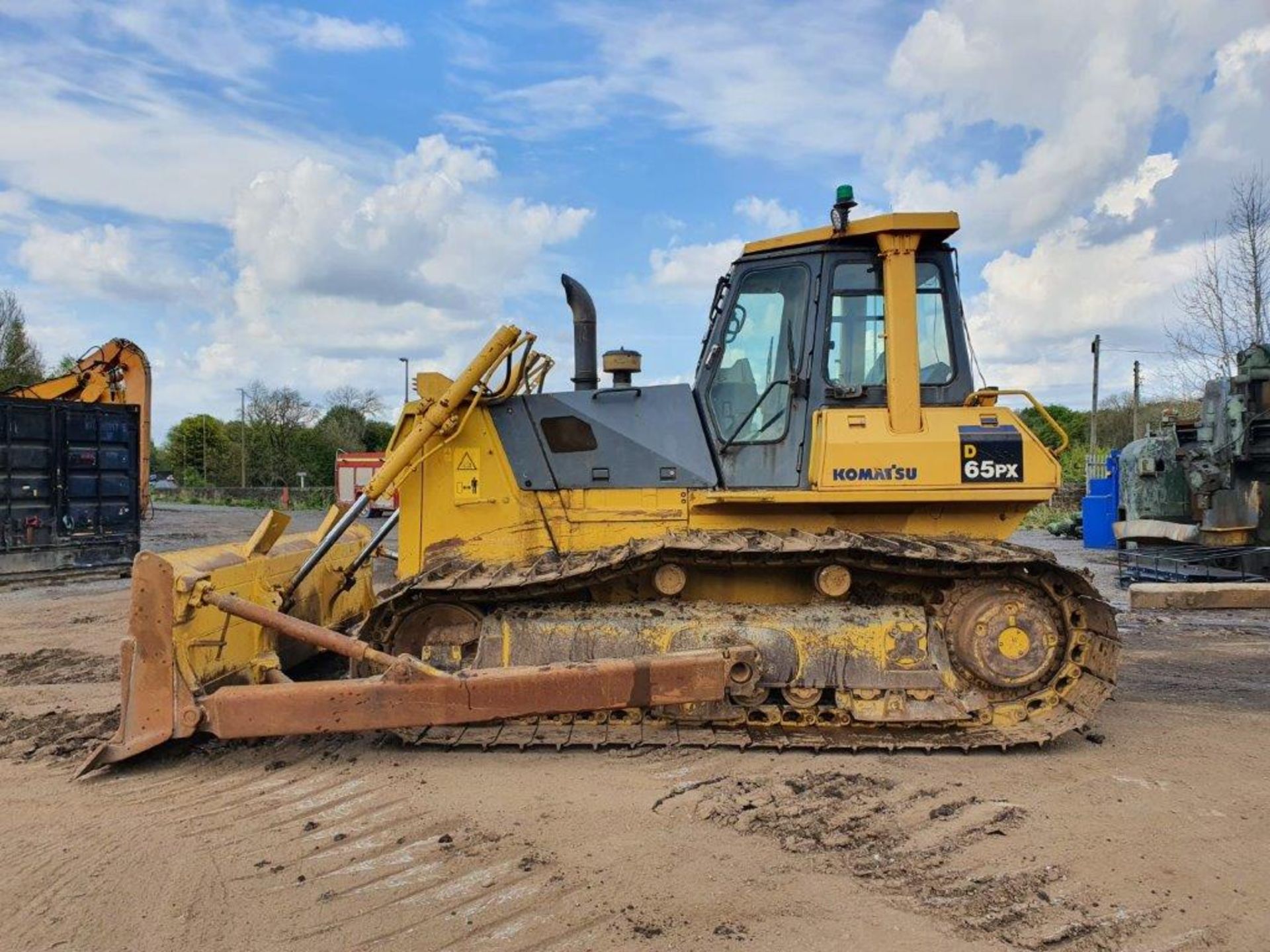 Komatsu D65 PX-12 Dozer 2002 - Image 2 of 2