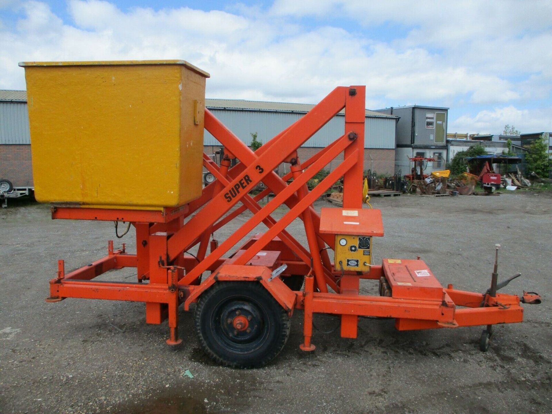 Simon topper cherry picker - Image 6 of 9