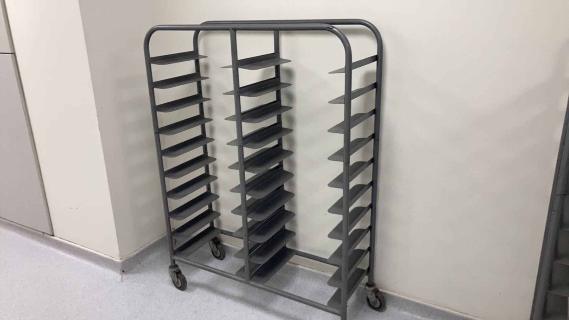 Tray trolley