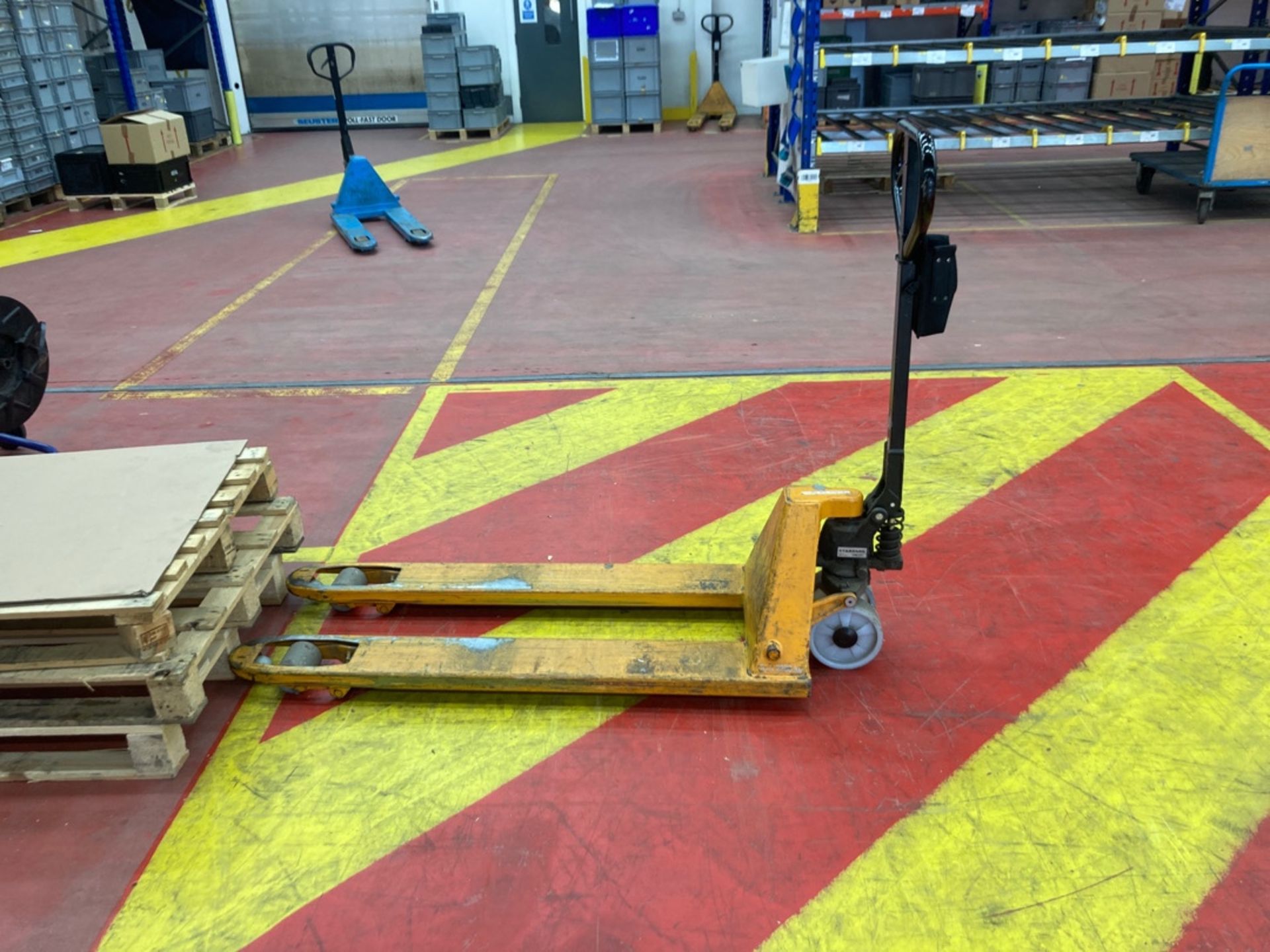 Pallet truck