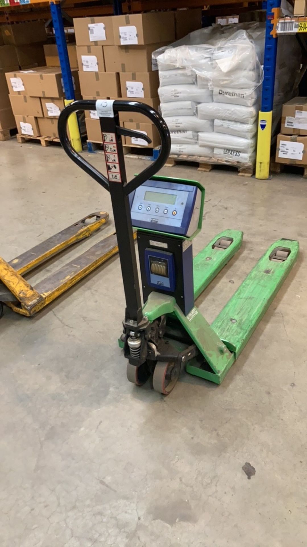 Electric weigh pallet truck - Image 2 of 2