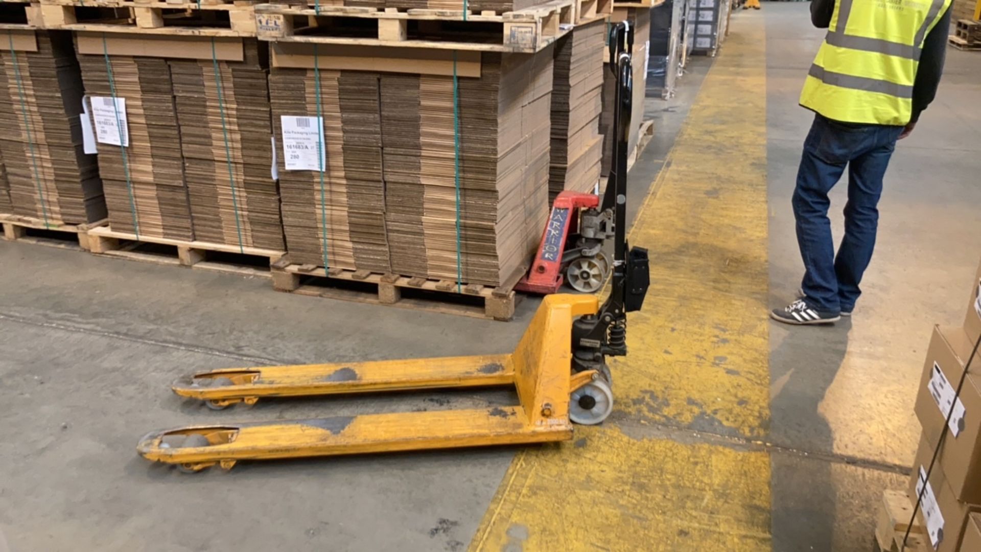 Pallet truck