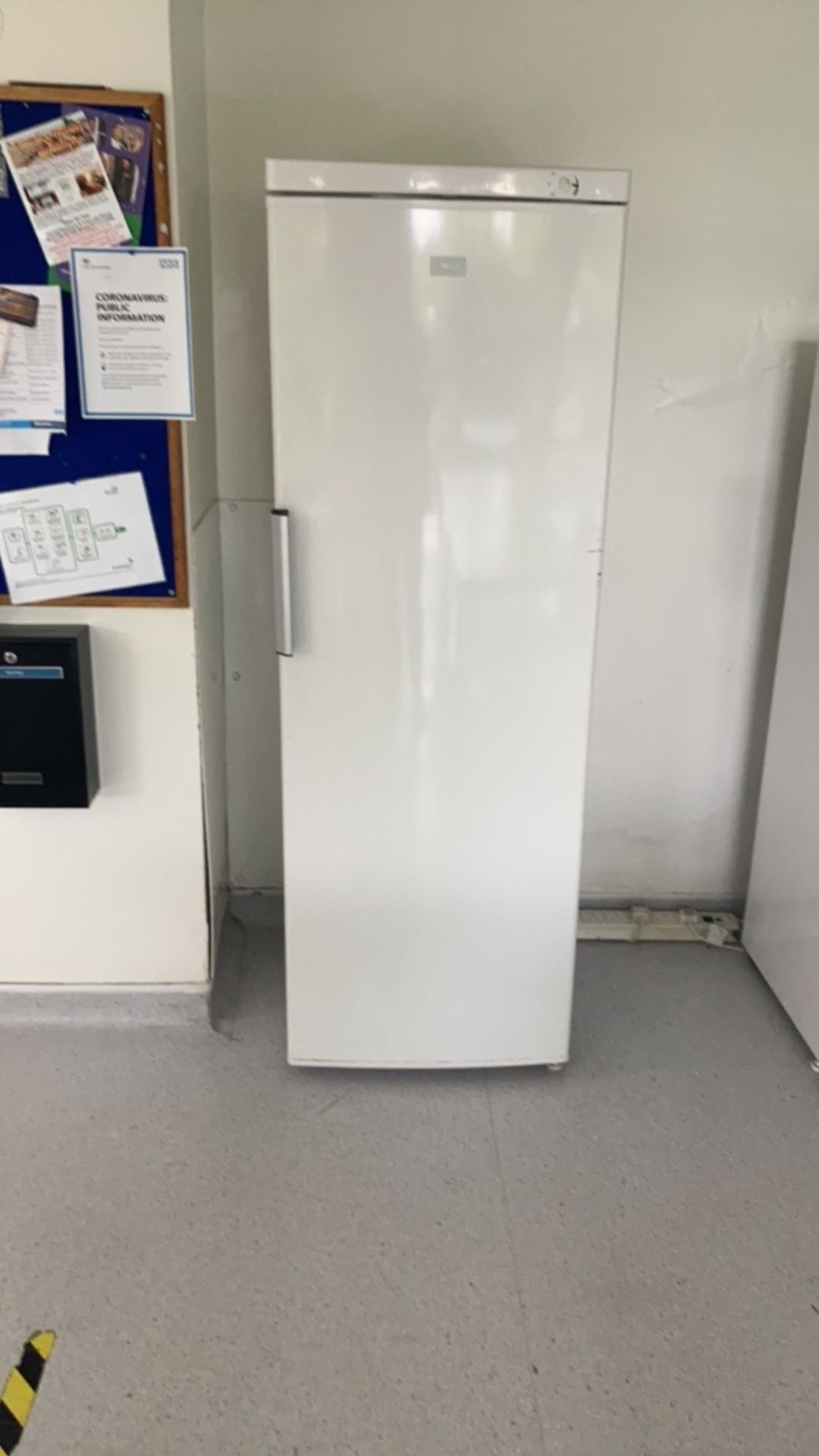 Upright fridge