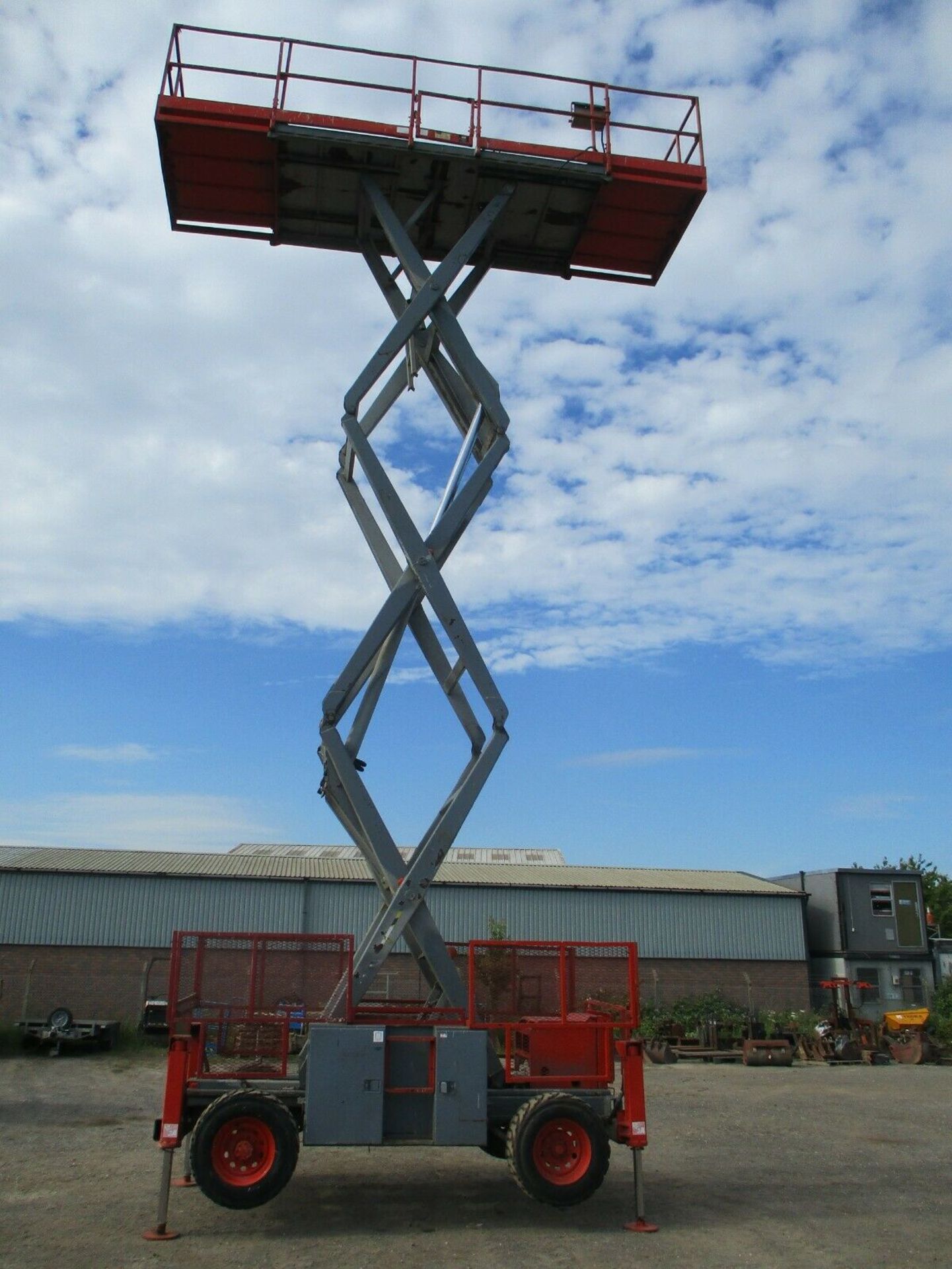 Skyjack SJ8831 Scissor Lift 2004 - Image 8 of 12