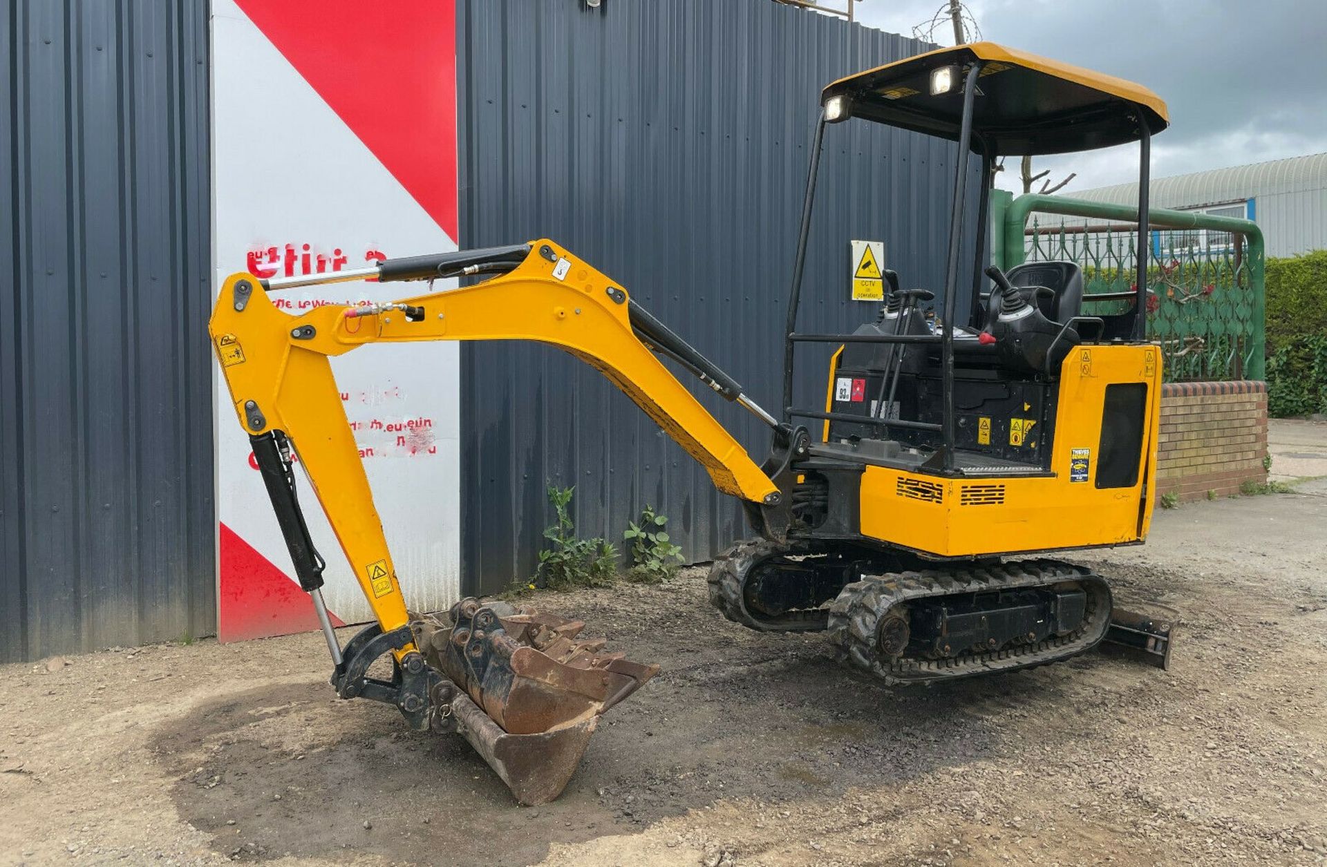 Jcb 15c-1 Mini Excavator 2018 - Image 2 of 12