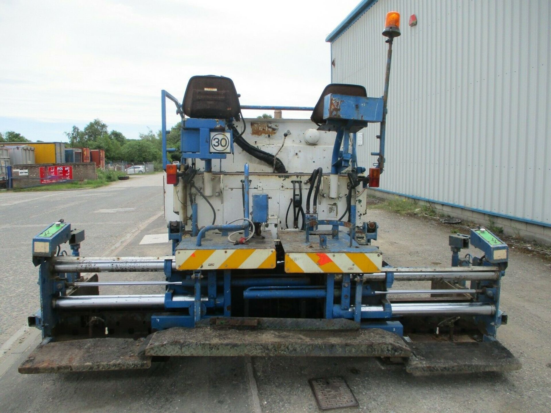 BGP Pavers V18 35 Tarmac Paver - Image 11 of 12