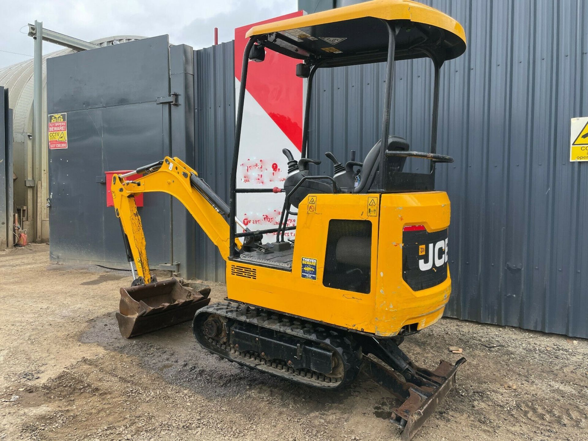 Jcb 15c-1 Mini Excavator 2018 - Image 4 of 12