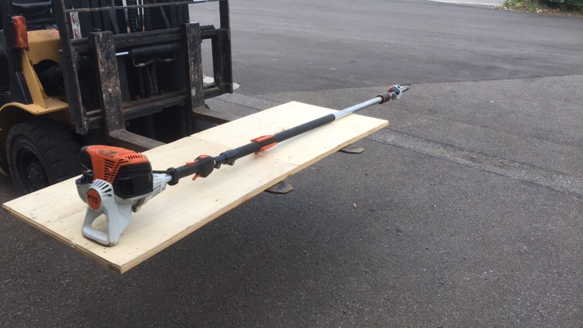 Stihl HT133 pole saw (A947800)