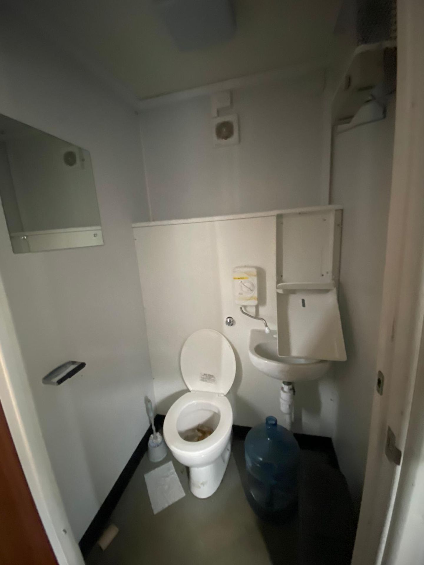 Elliott 20ft site office canteen with toilet - Image 9 of 15