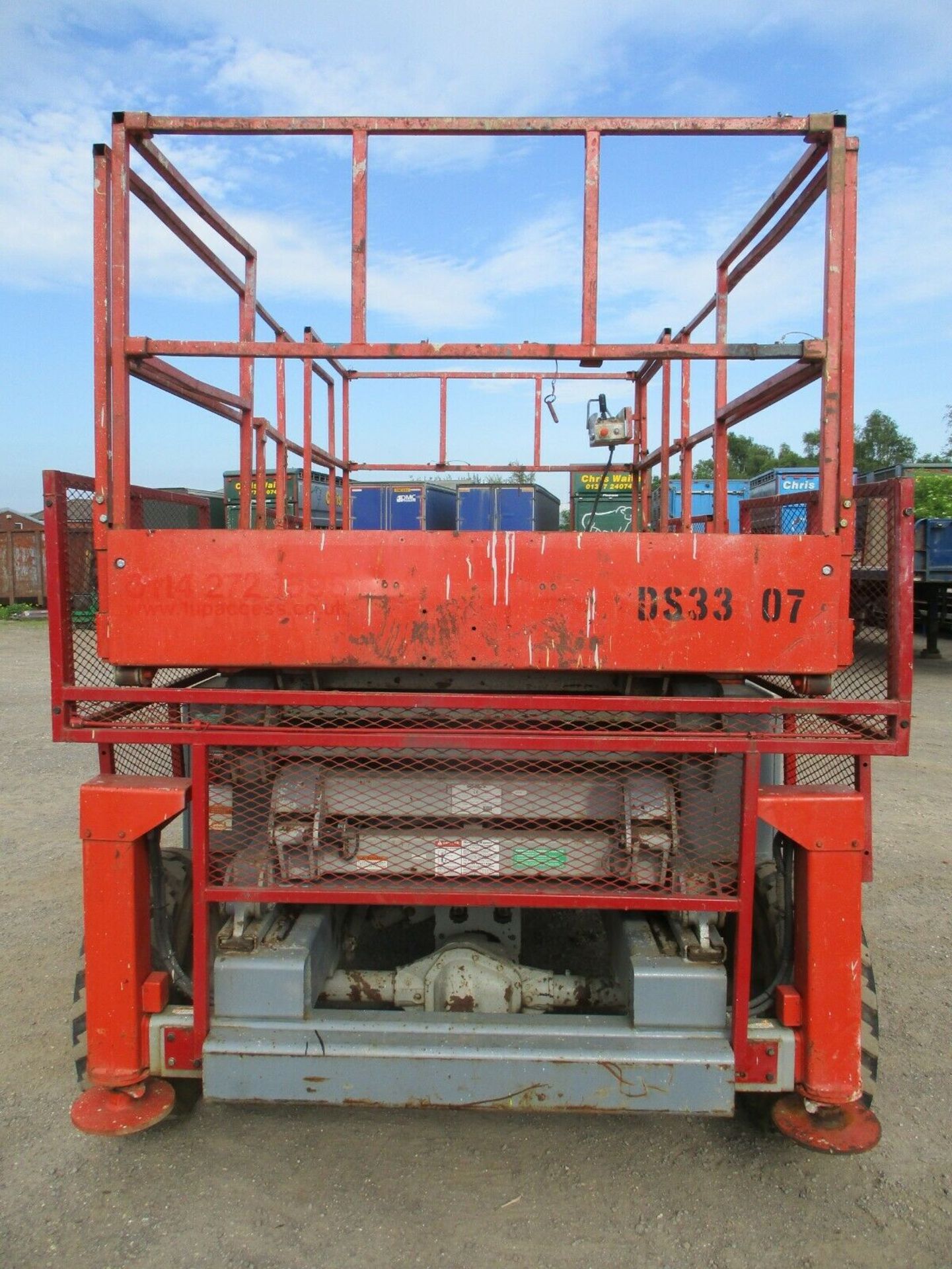 Skyjack SJ8831 Scissor Lift 2004 - Image 4 of 12