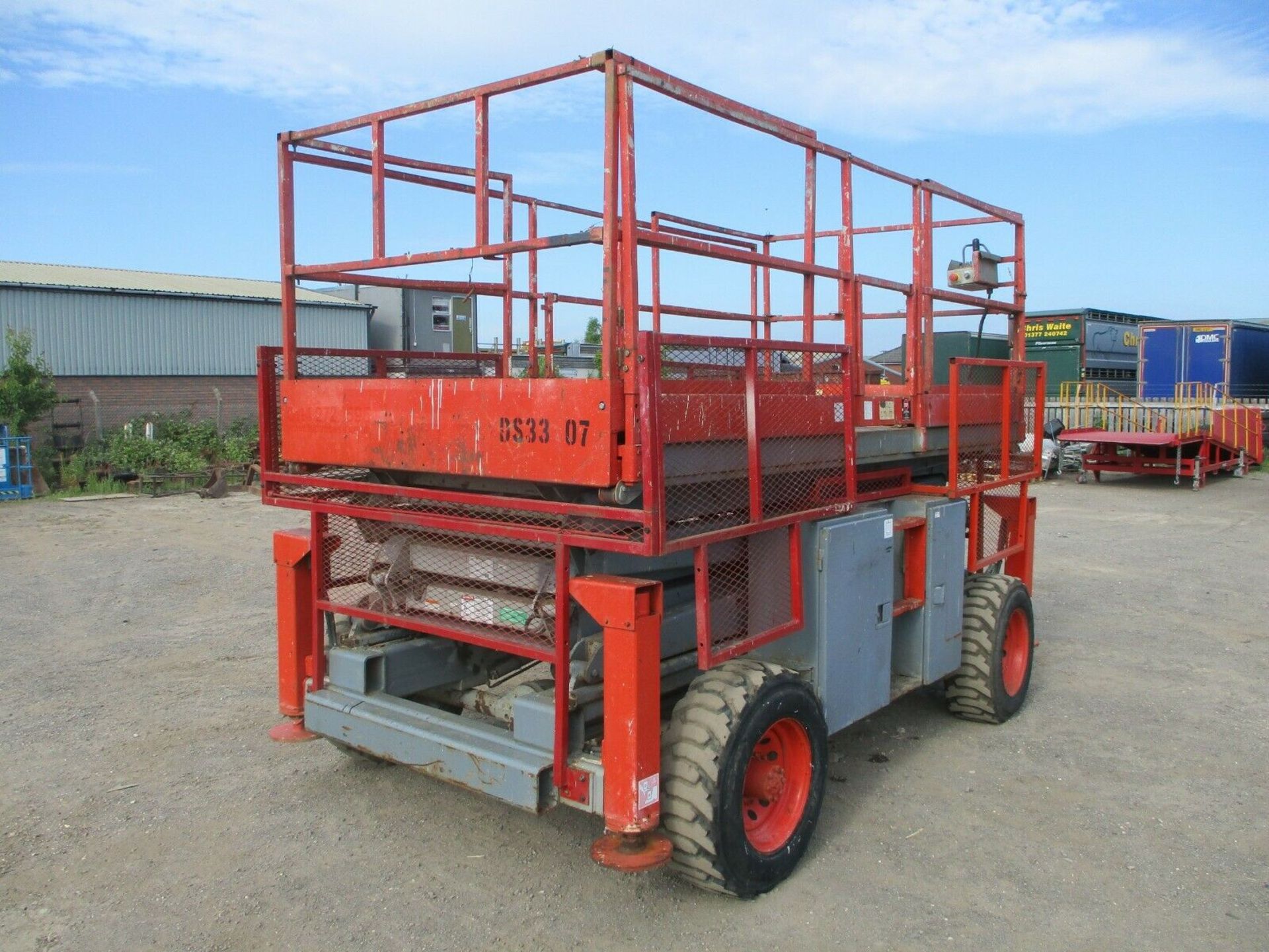 Skyjack SJ8831 Scissor Lift 2004 - Image 5 of 12