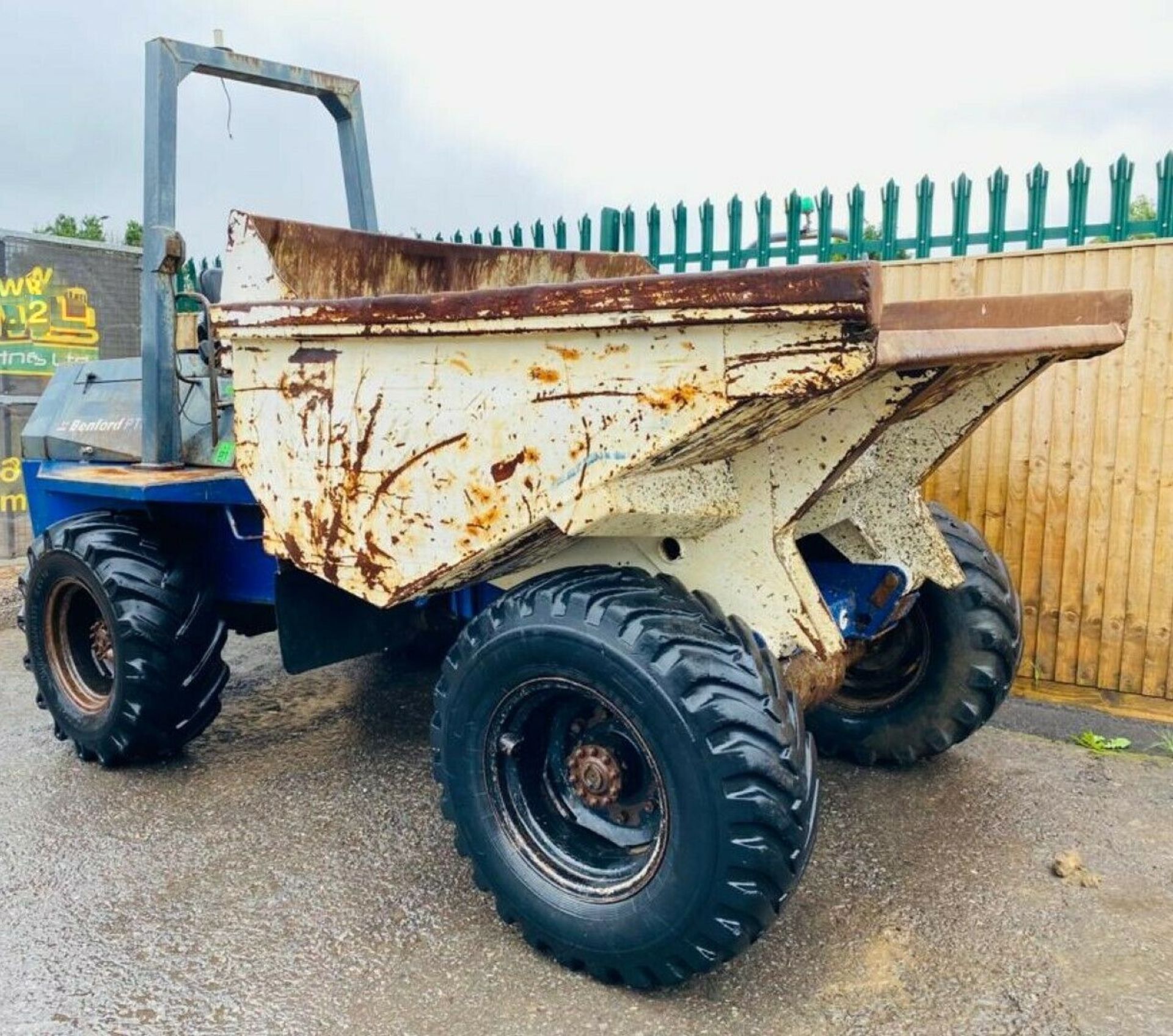 Benford 6 Ton Straight Tip Dumper 2000 - Image 3 of 12