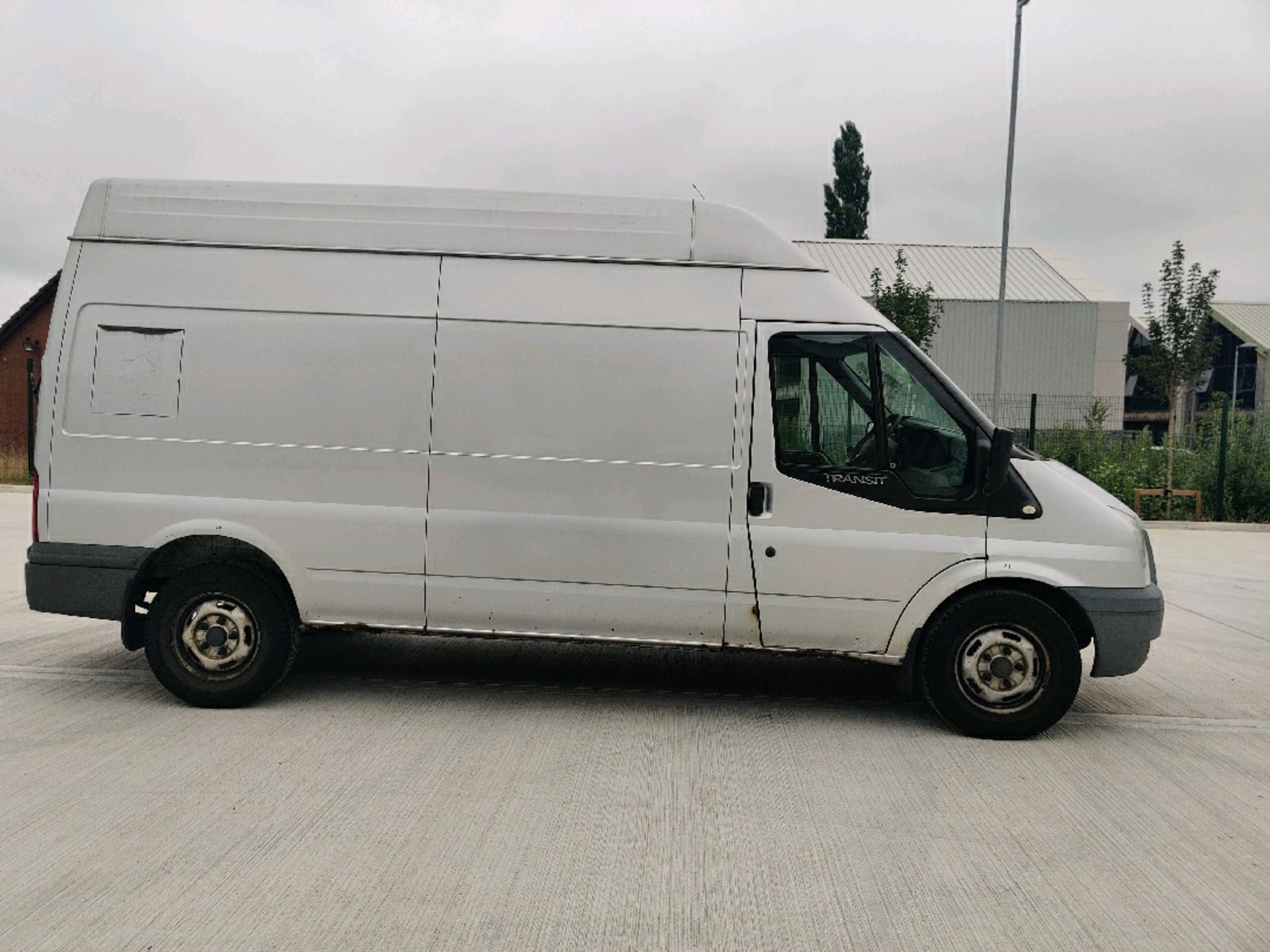ENTRY DIRECT FROM LOCAL AUTHORITY Ford transit YG59OYU