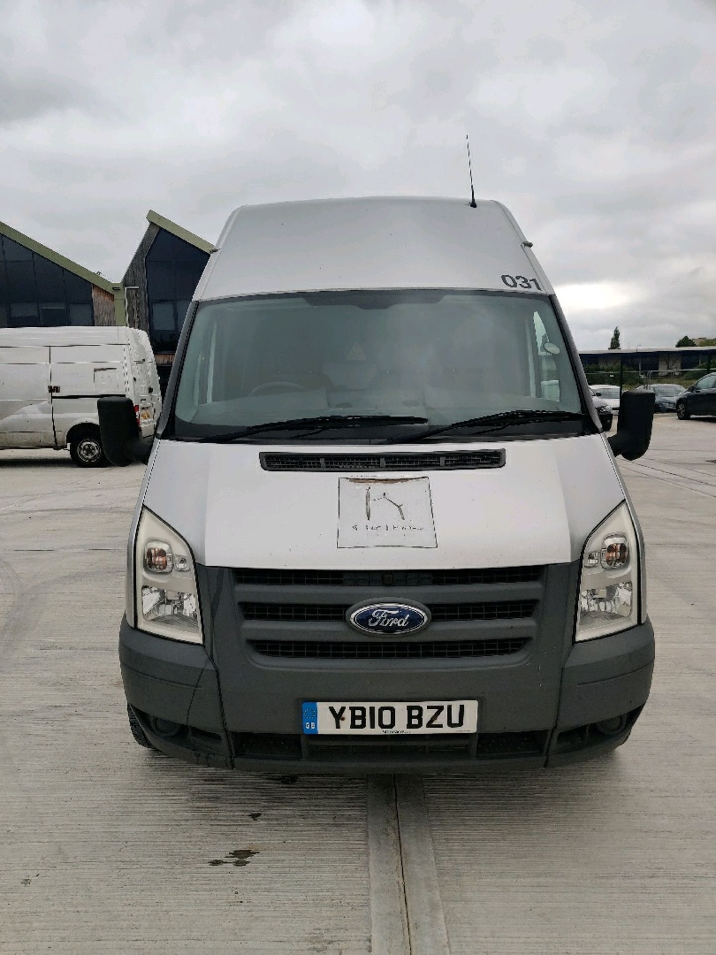 ENTRY DIRECT FROM LOCAL AUTHORITY Ford transit YB10BZU - Image 2 of 20