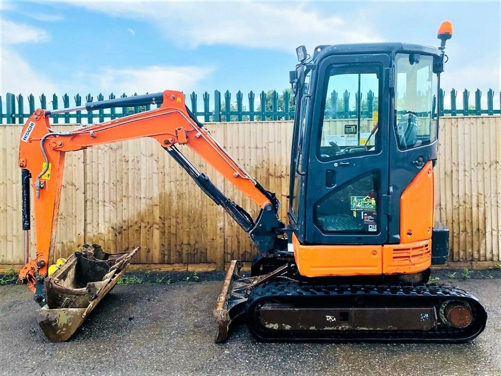 Hitachi ZX26U-5A CR Excavator Digger 2015 - Image 2 of 12