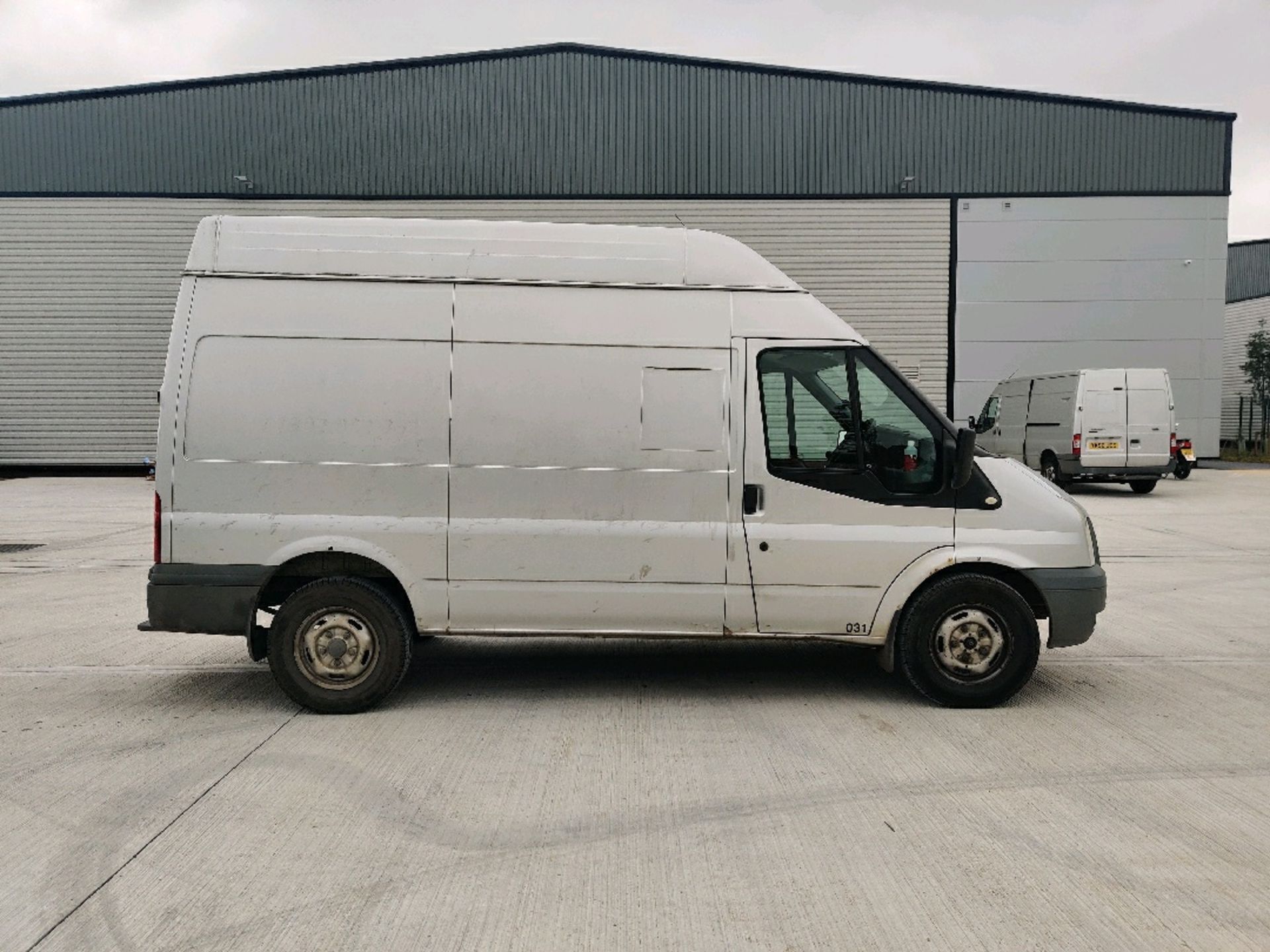 ENTRY DIRECT FROM LOCAL AUTHORITY Ford transit YB10BZU