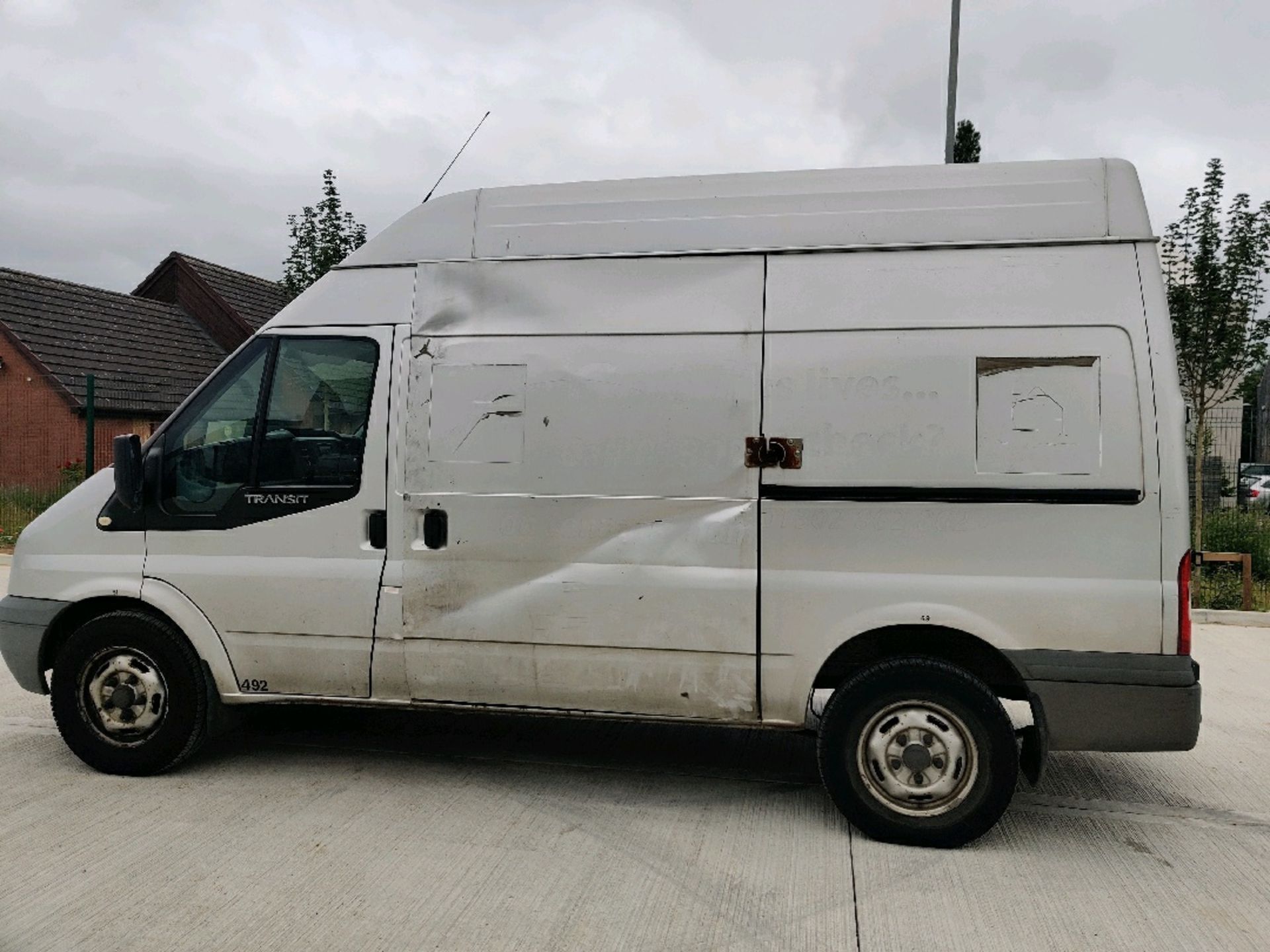 ENTRY DIRECT FROM LOCAL AUTHORITY FORD Transit YR59AMU - Image 4 of 29