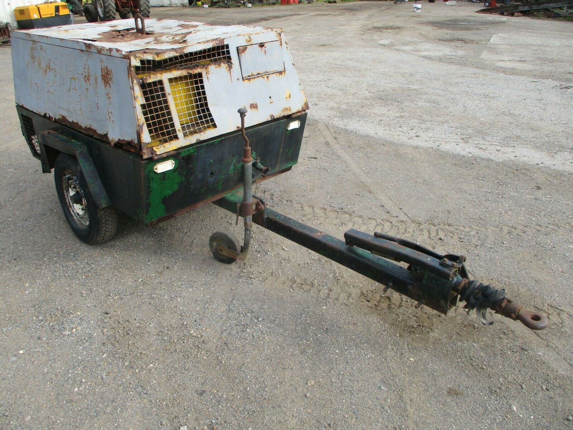 Towable Diesel Air Compressor - Image 9 of 9