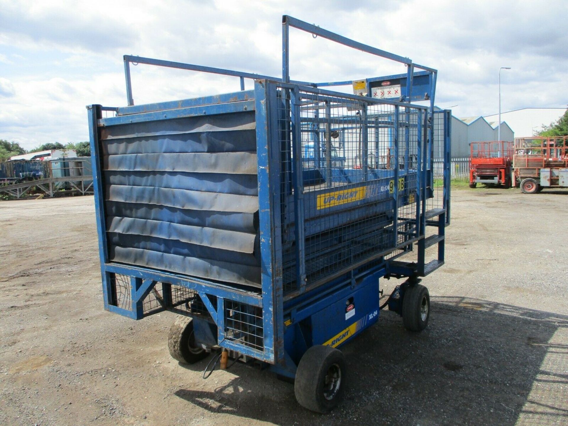 Upright XL24 Scissor Lift - Image 4 of 13