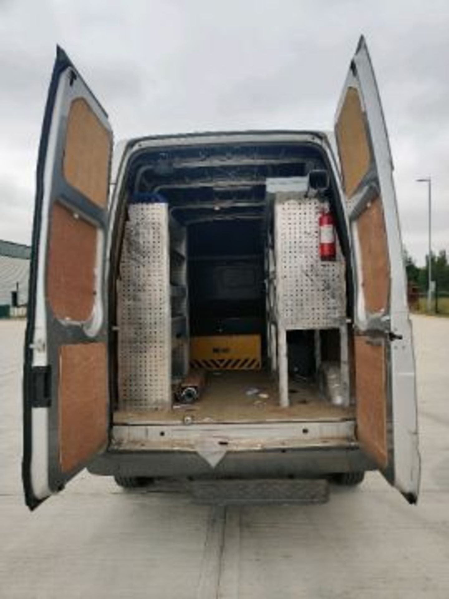 ENTRY DIRECT FROM LOCAL AUTHORITY Ford Transit 115 T350M RWD panel van Reg: YB10BZU - Image 9 of 20