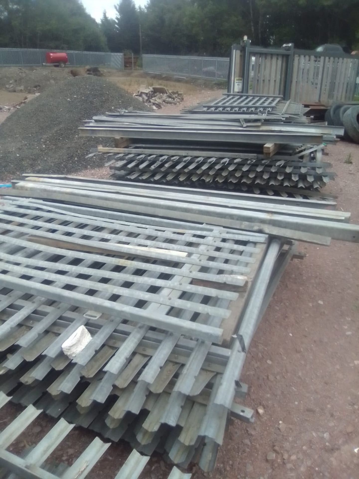 Galvanised Fence Panels x 10 - Image 3 of 15