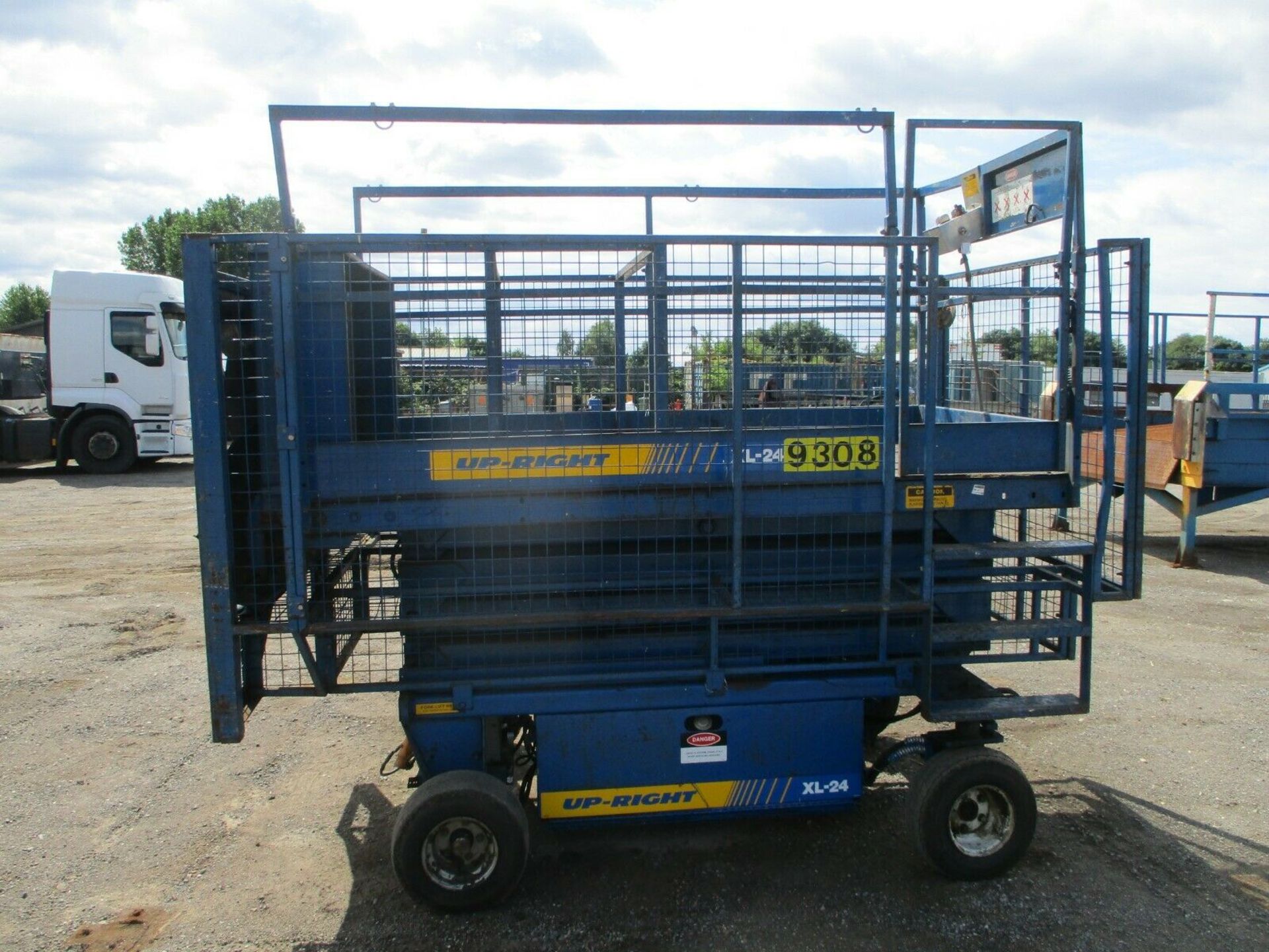 Upright XL24 Scissor Lift - Image 13 of 13