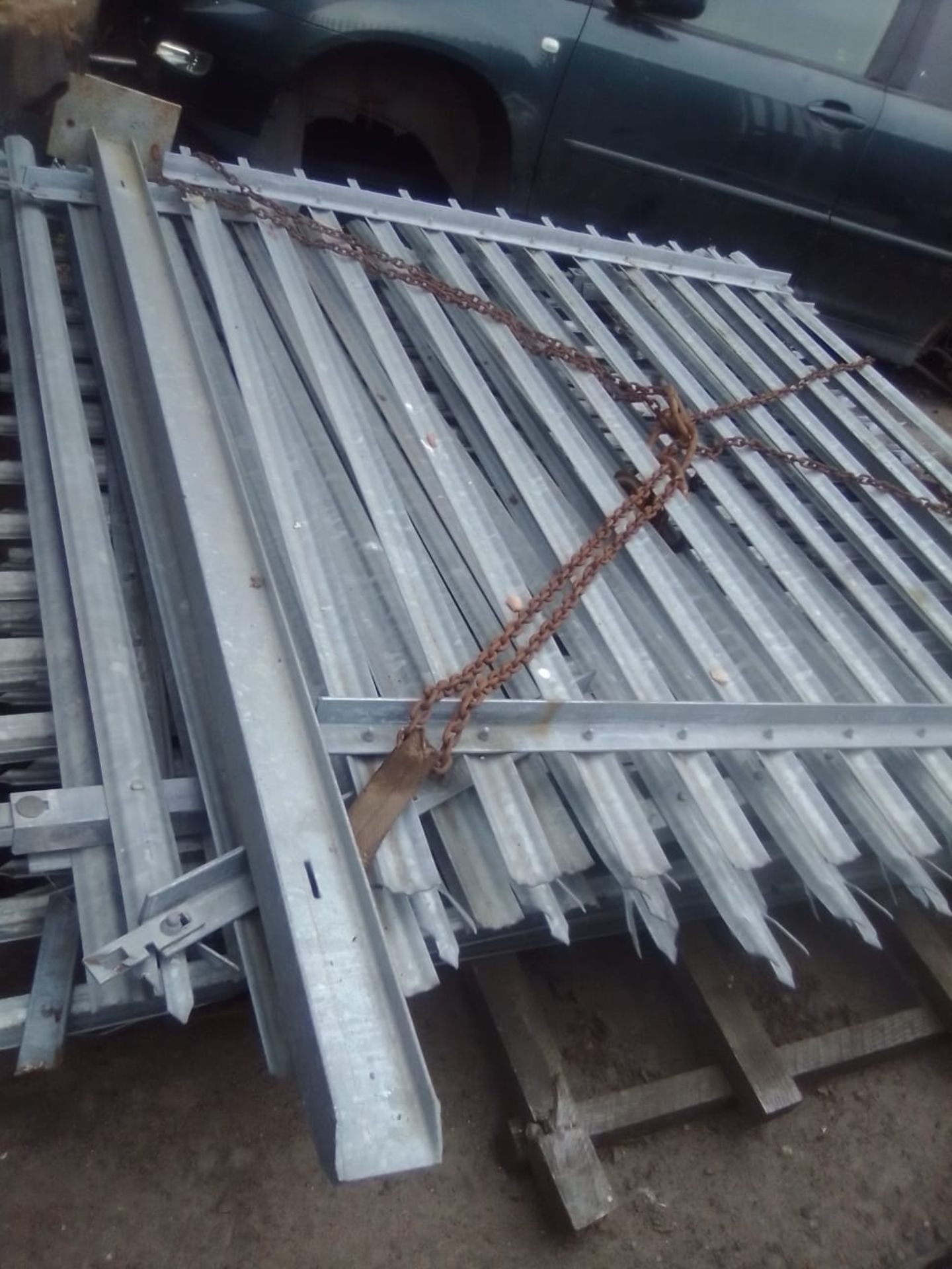 Galvanised Fence Panels x 10 - Image 7 of 15