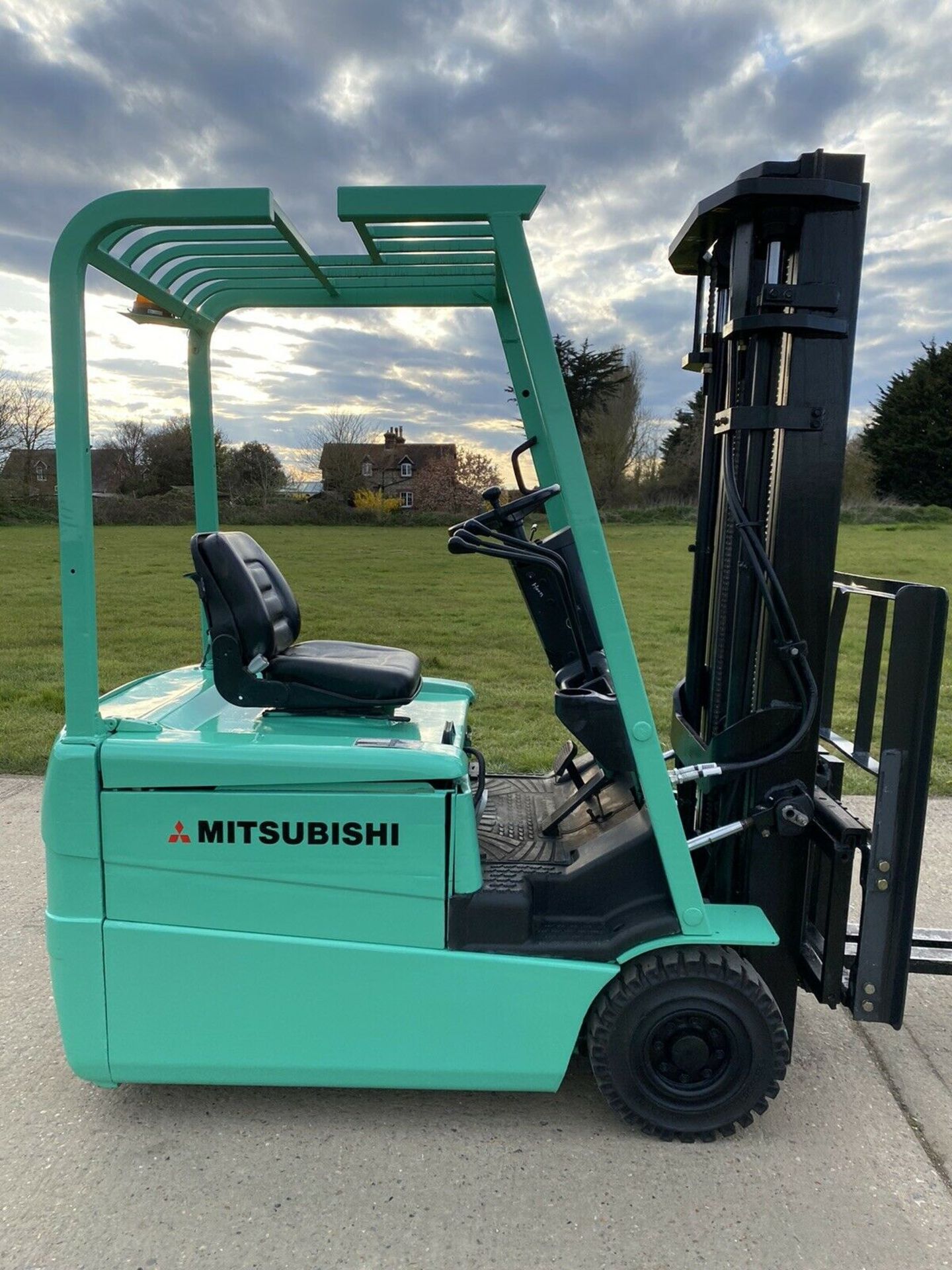 Mitsubishi forklift truck - Image 4 of 6