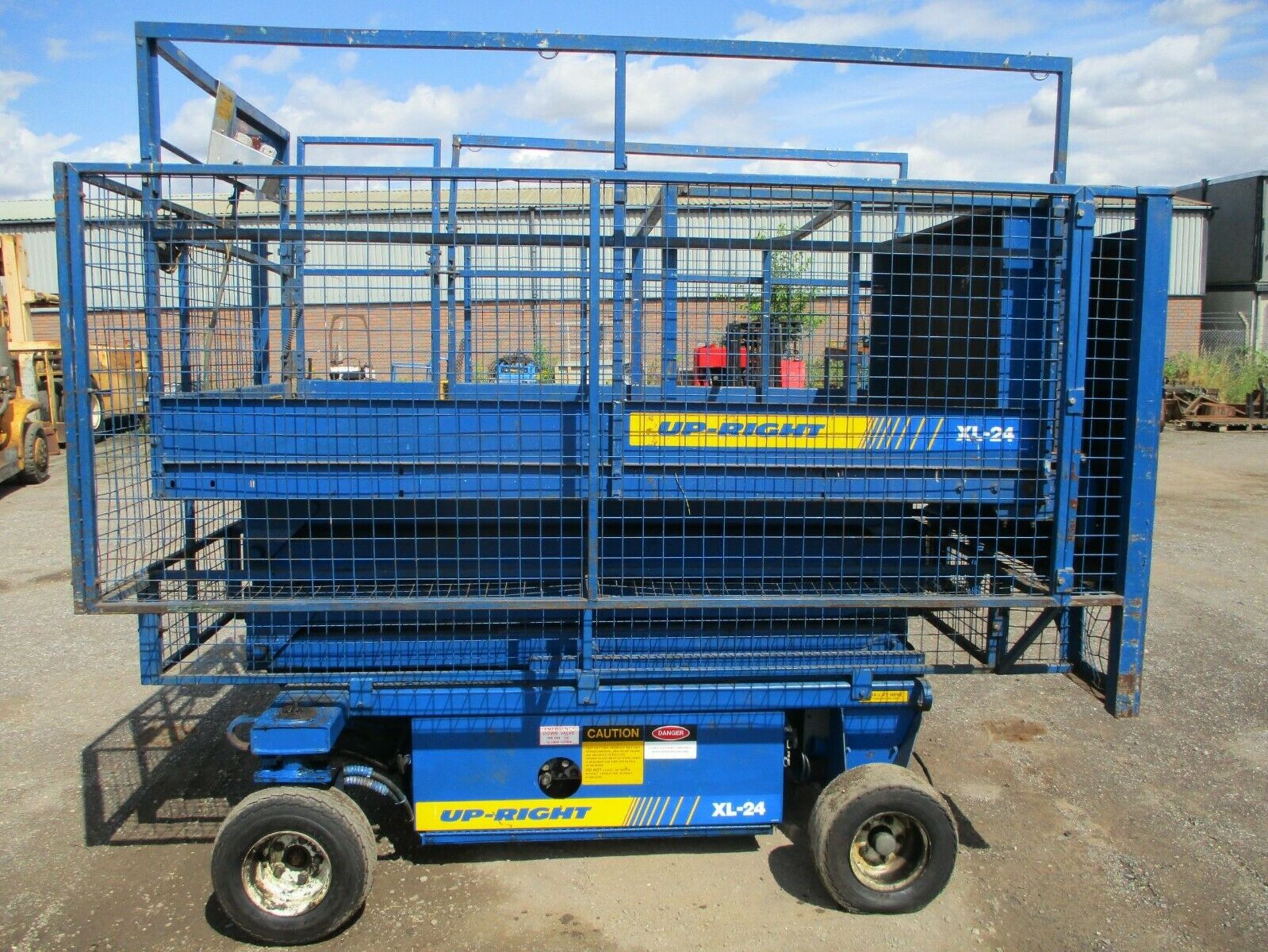 Upright XL24 Scissor Lift - Image 3 of 13