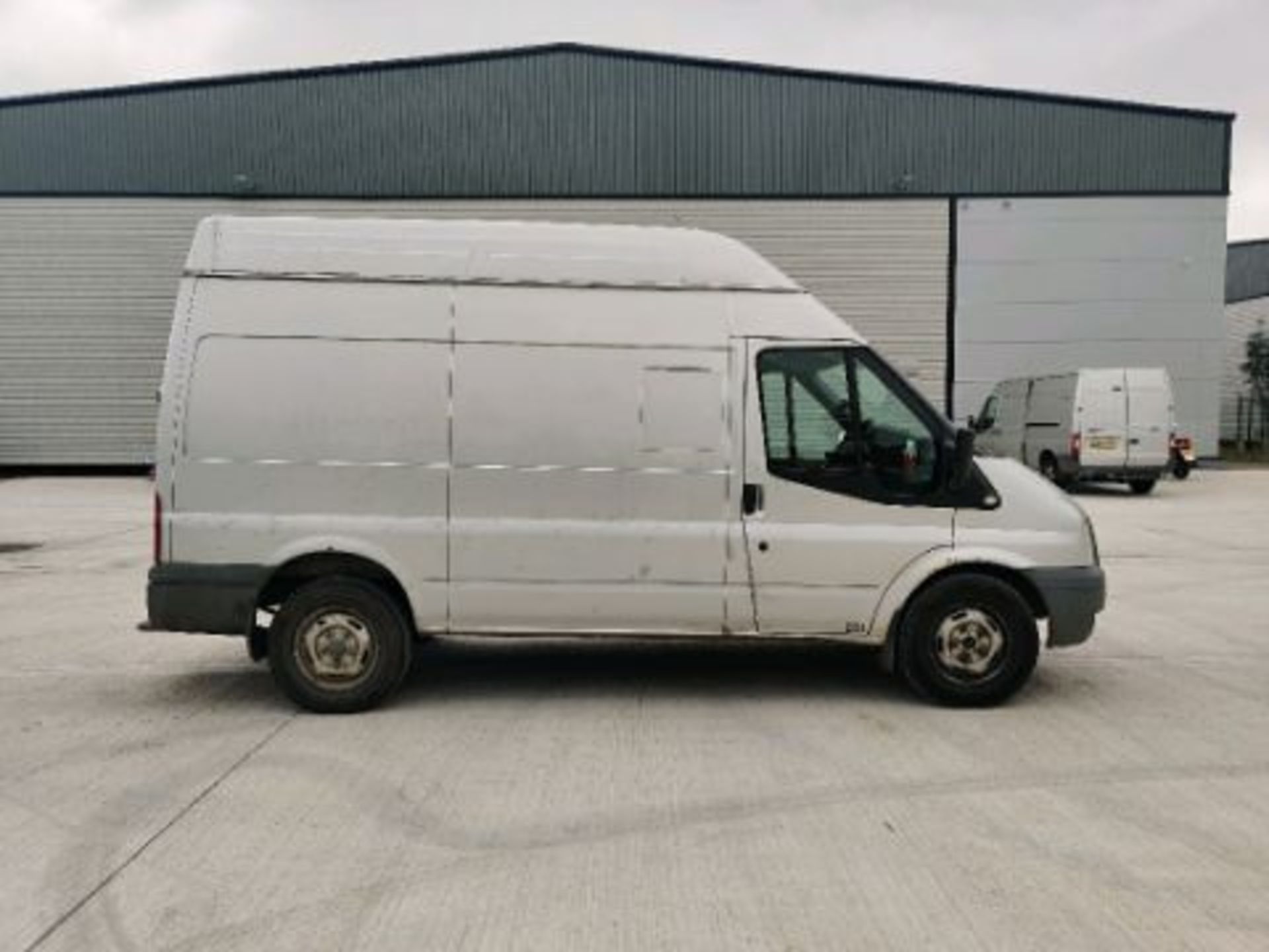 ENTRY DIRECT FROM LOCAL AUTHORITY Ford Transit 115 T350M RWD panel van Reg: YB10BZU - Image 3 of 20