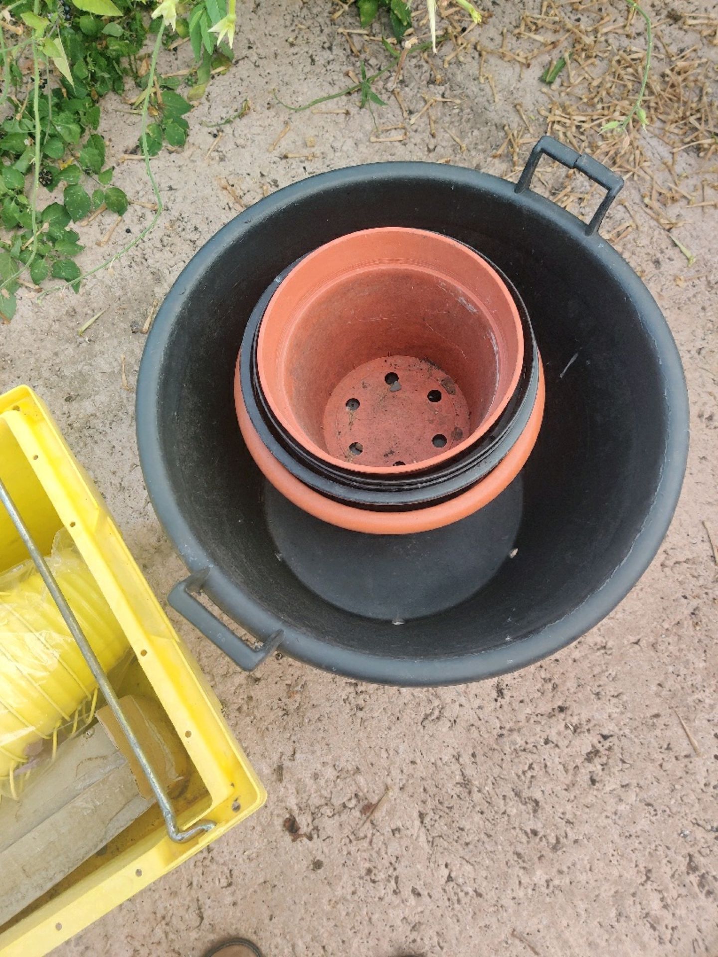 Selection of potting buckets - Image 8 of 9