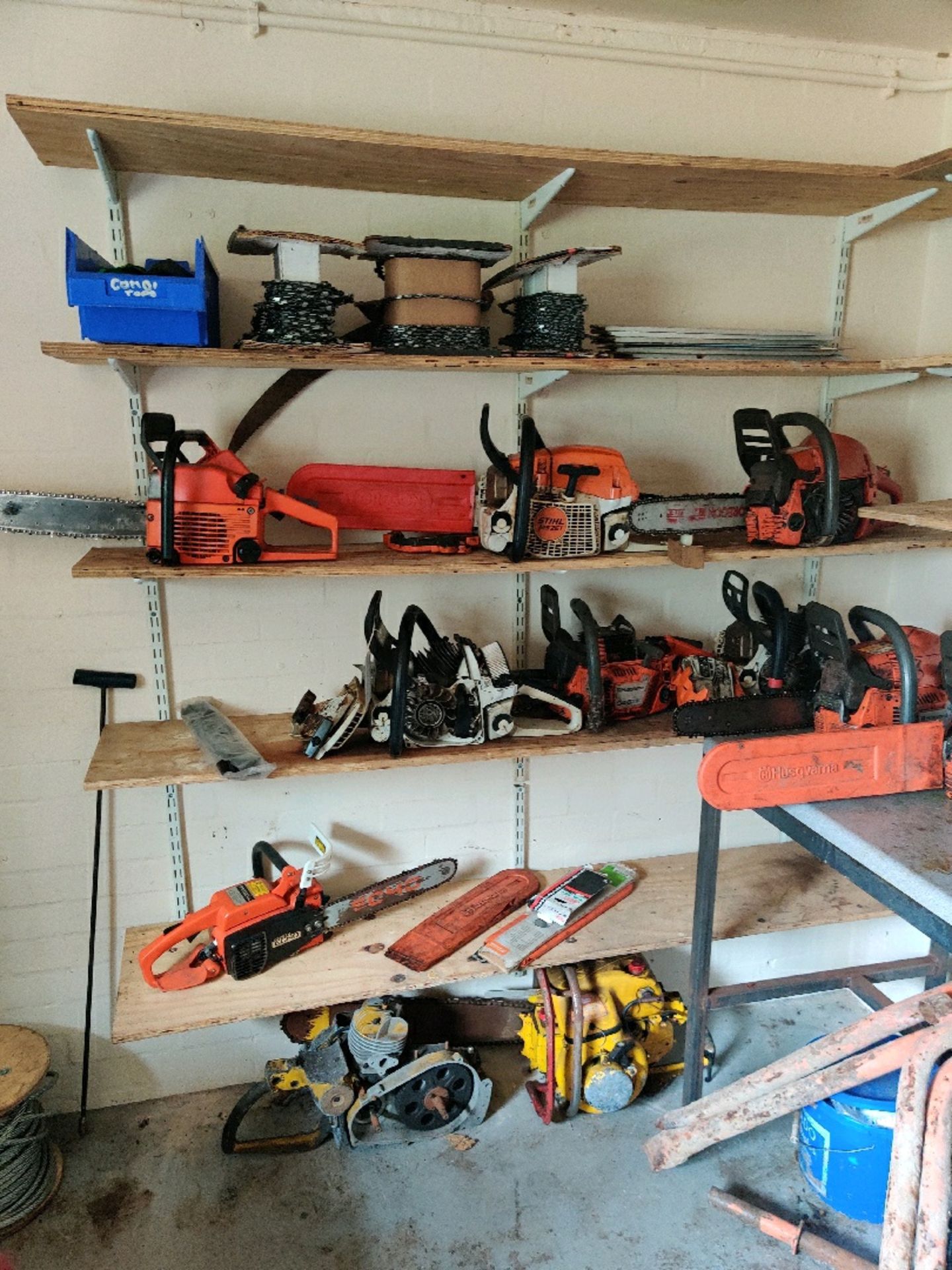 Selection of chain saws