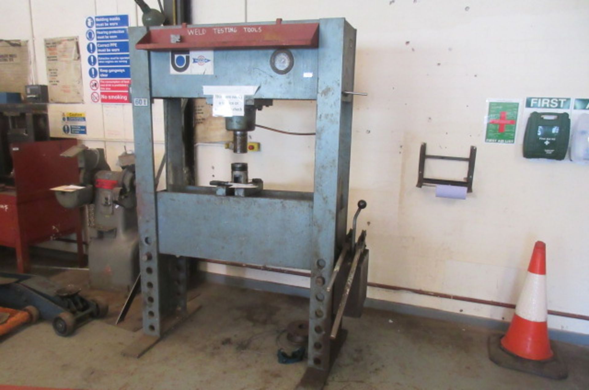 Tecalemit Hydraulic Garage Press