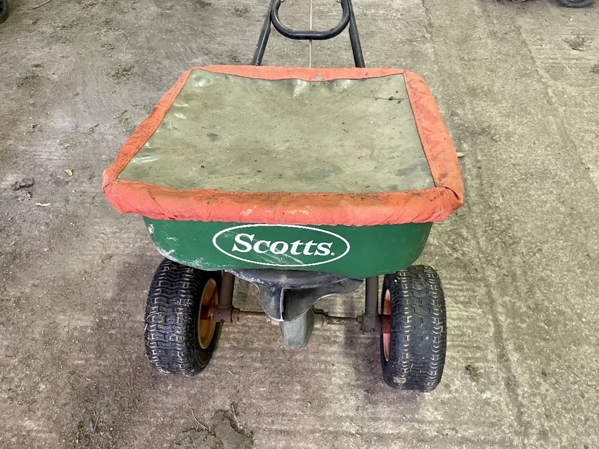 Scott FtS Seed Spreader - Image 2 of 2