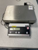 Ohaus DP60M Lab Scales