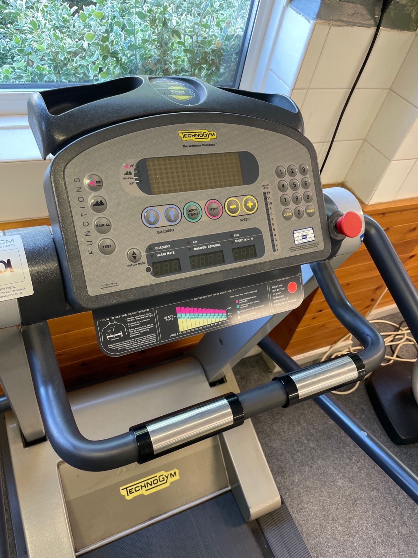 Technogym Run 600 XT Pro Treadmill - Image 3 of 3