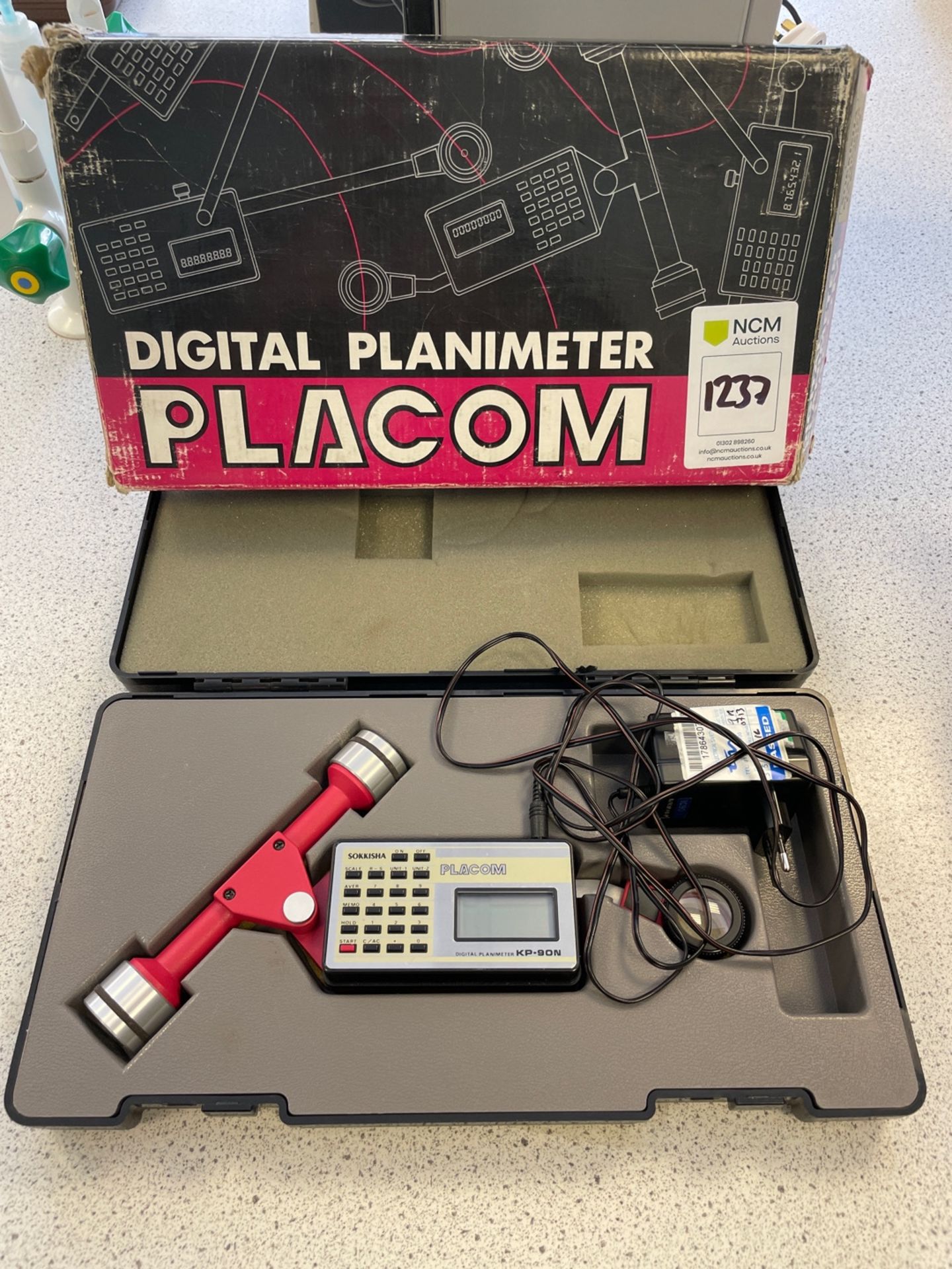 Placom Digital Planimeter