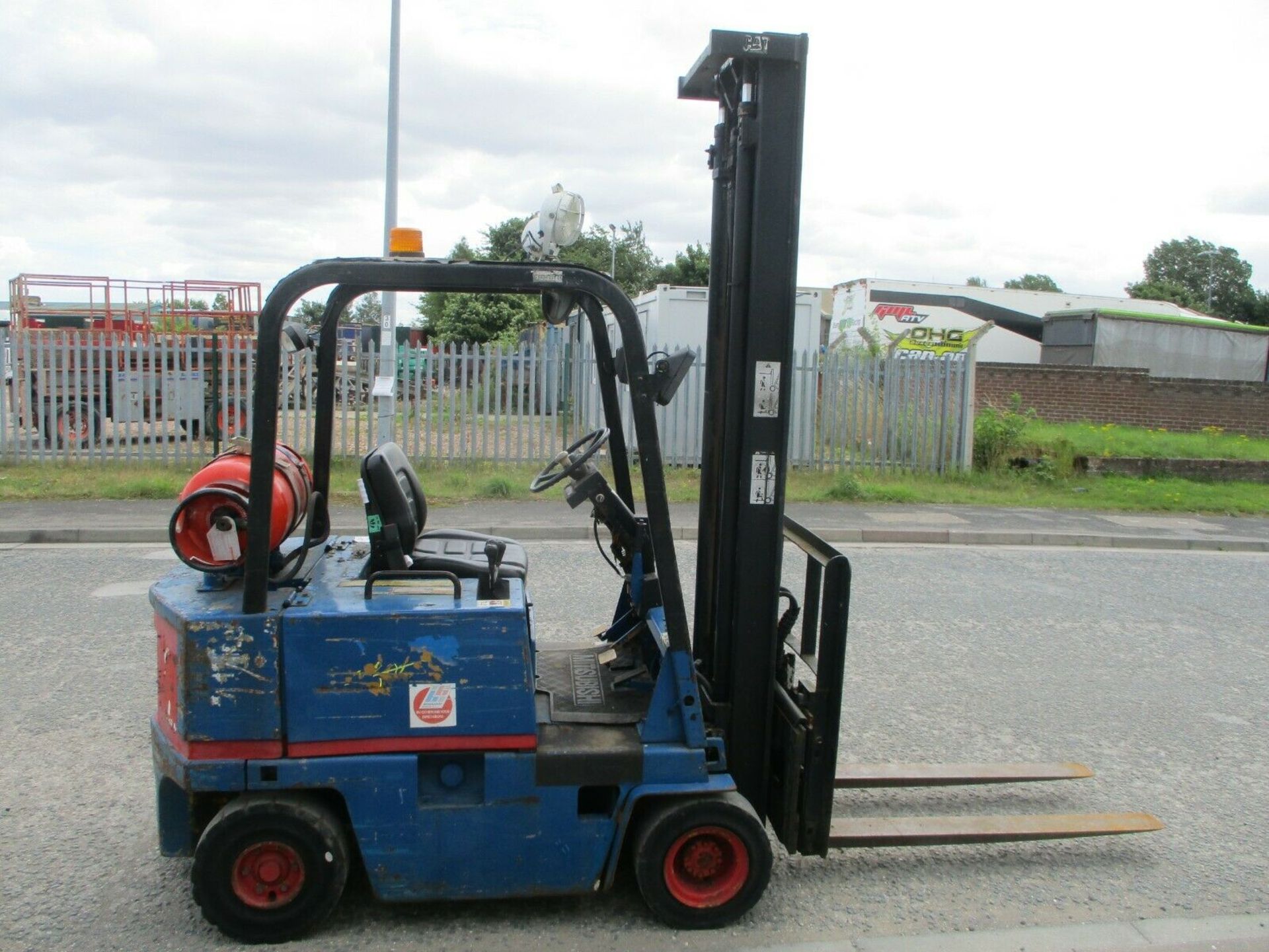 Cat Caterpillar V35 fork lift 1.75 ton forklift truck