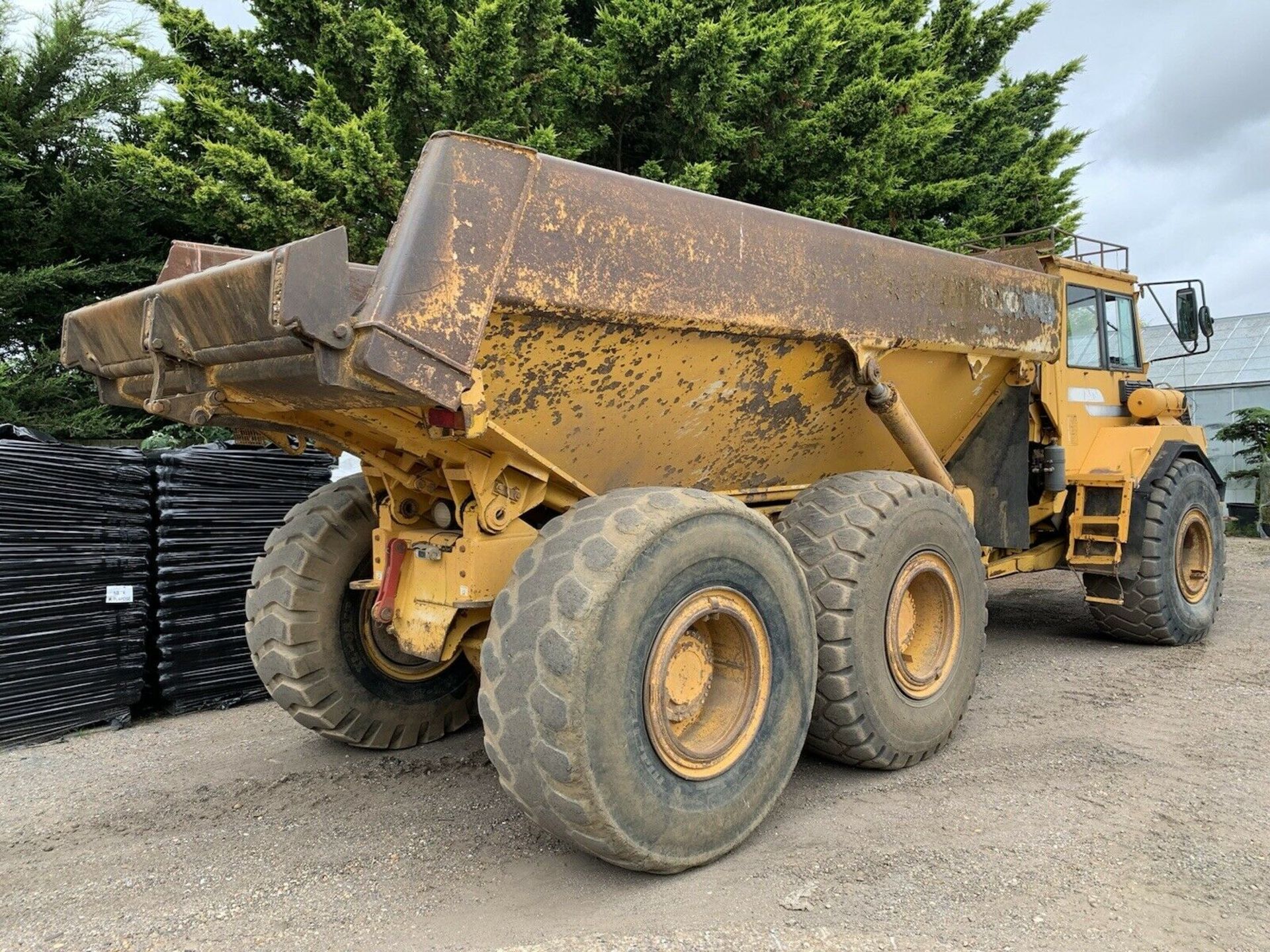 VOLVO A25C 6X6 Dumper Truck Articulated Dump Truck - Image 3 of 8